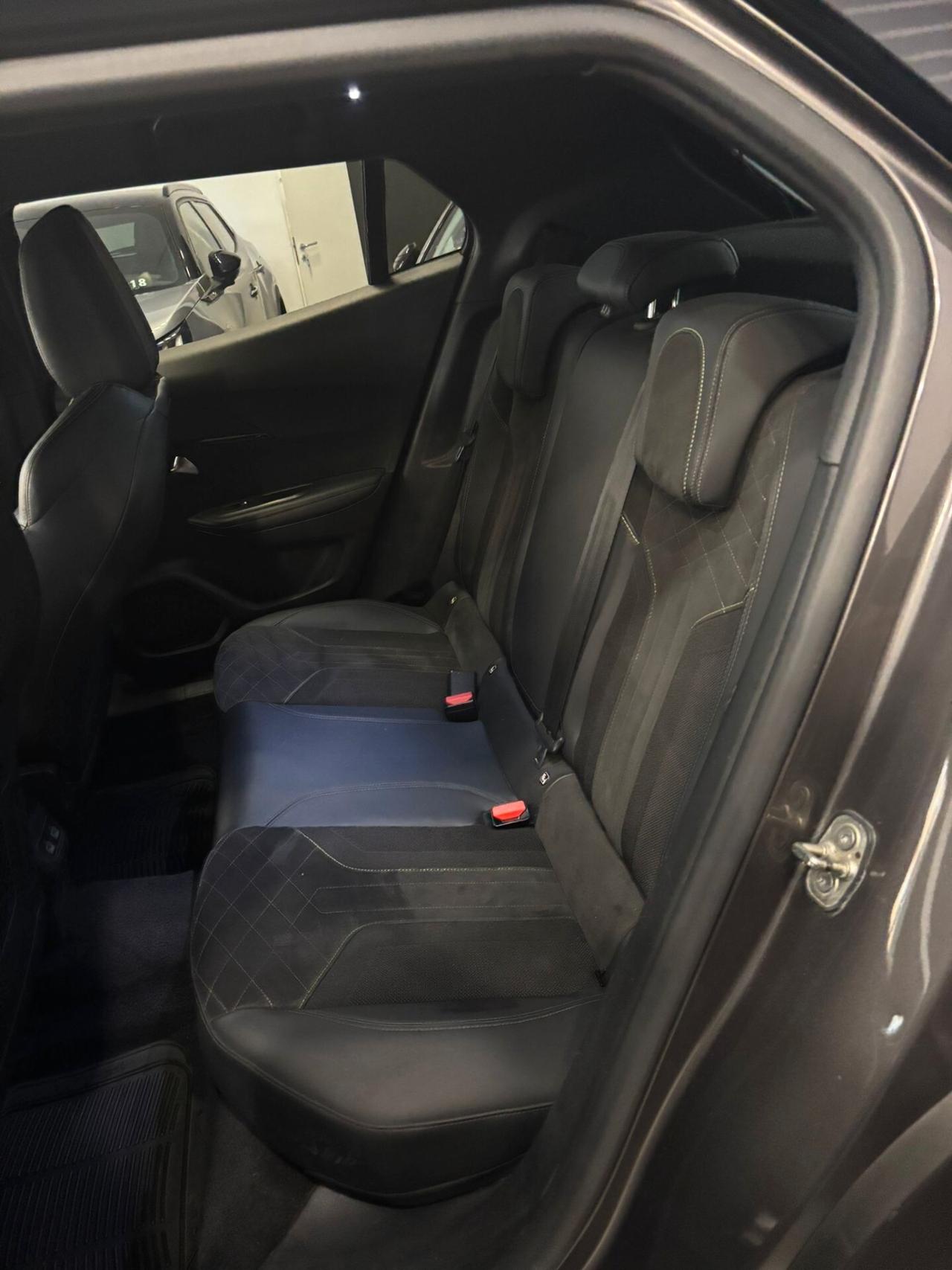 Peugeot 2008 1.5 BlueHDi 130 S&S EAT8 GT