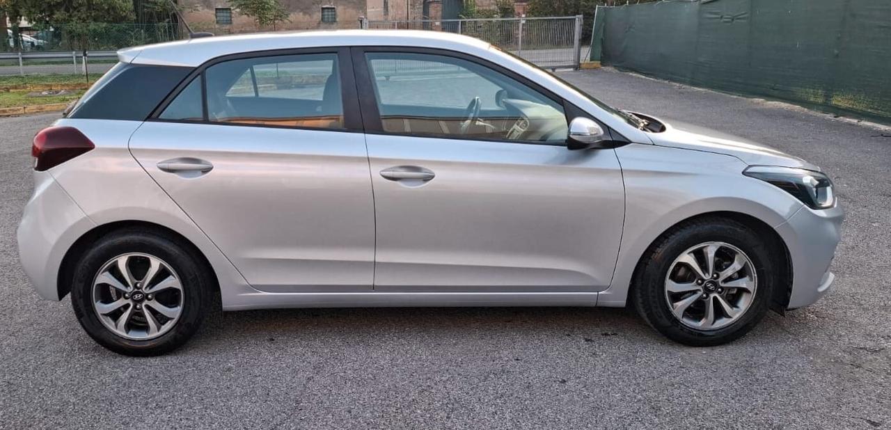 Hyundai i20 1.2 5 porte Econext Connectline