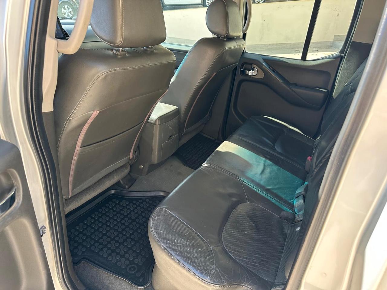 Nissan Navara 2.5 dCi 4 porte Double Cab Platinum