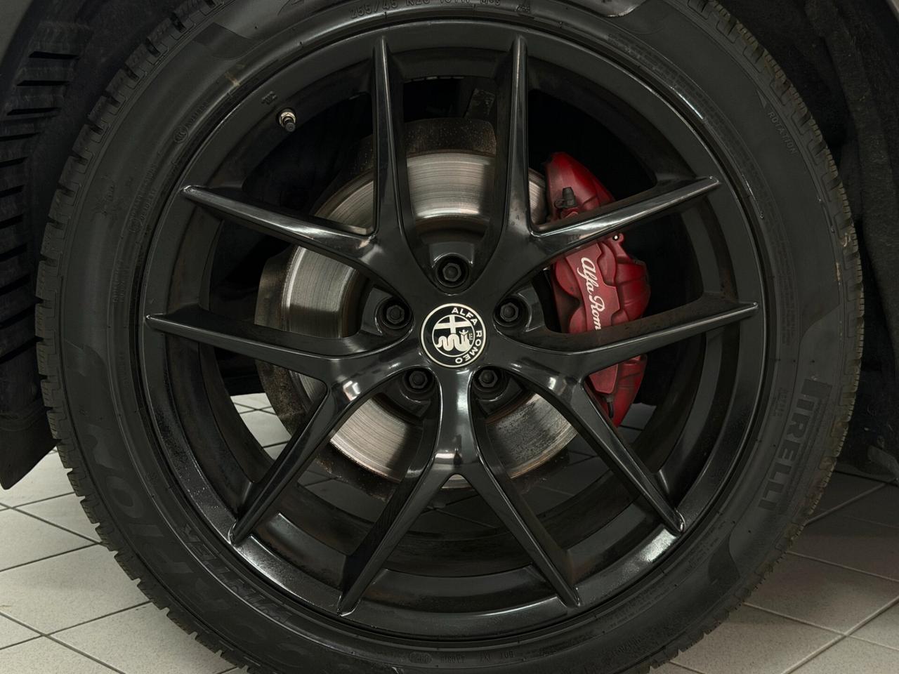 Alfa Romeo Stelvio 2.2 TD 210 CV B-TECH SEDILI VELOCE SPORTIVI AT8 Q4 RETROCAMERA PINZE ROSSO PADDLE UNICO PROPRIETARIO