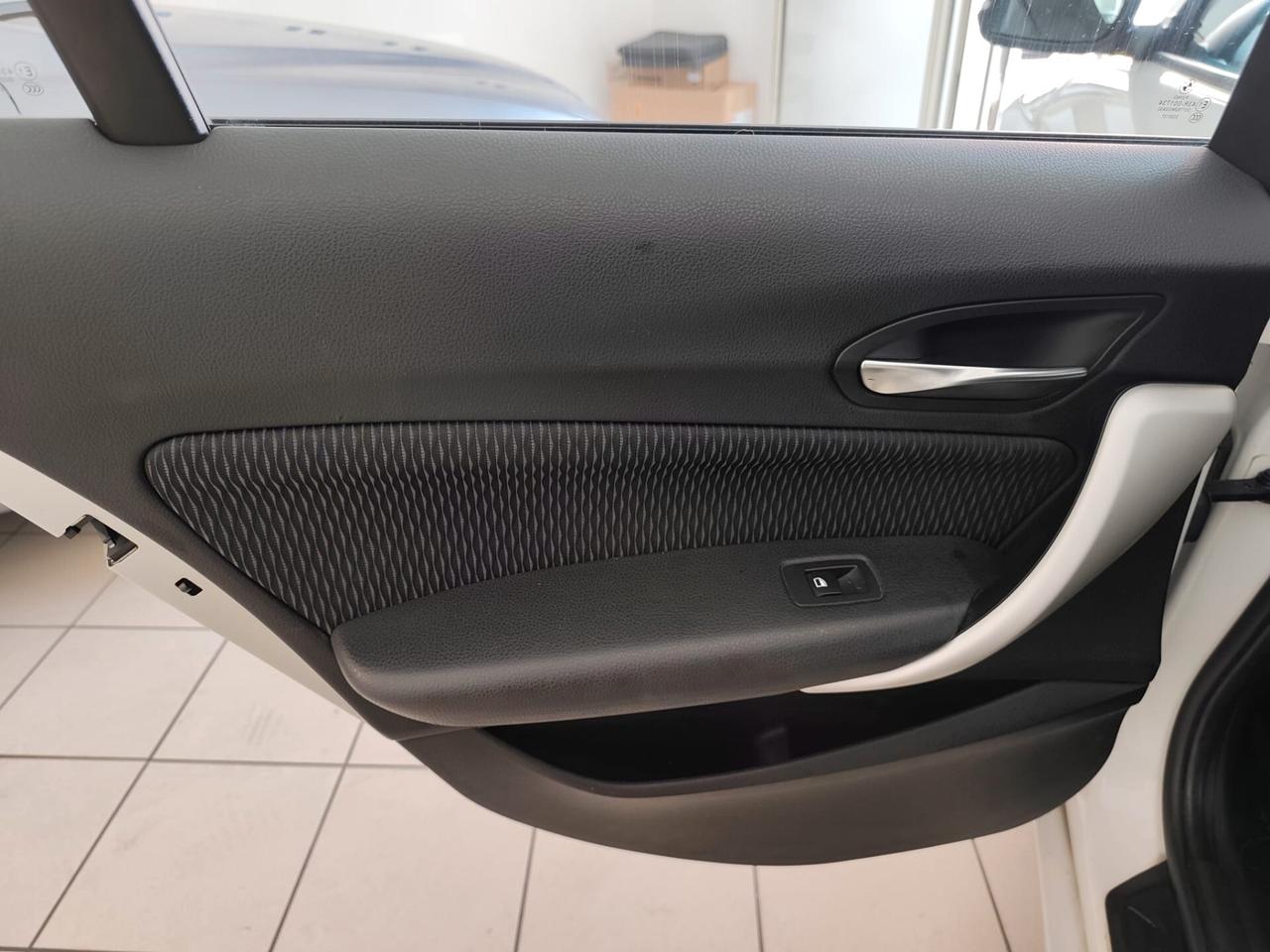 Bmw 118 118d 5p. Urban