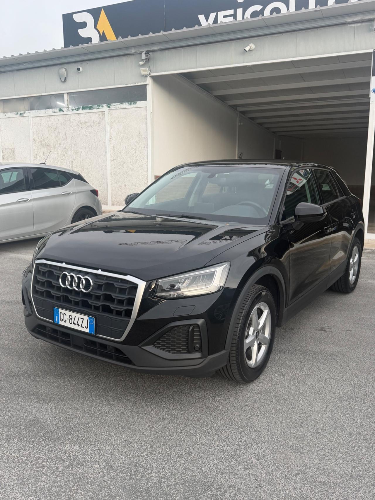 Audi Q2 35 TFSI S tronic Business