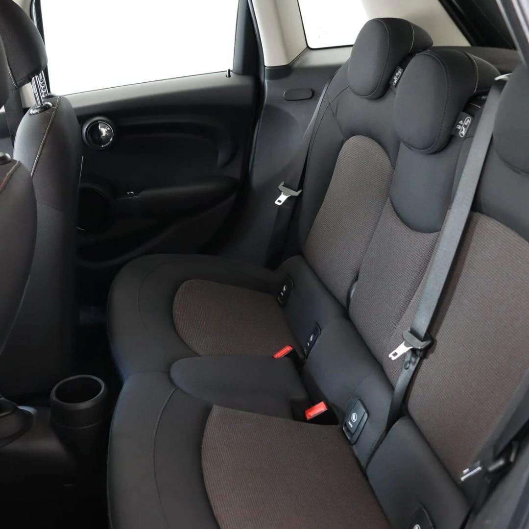 Mini 1.5 Cooper D 5 porte