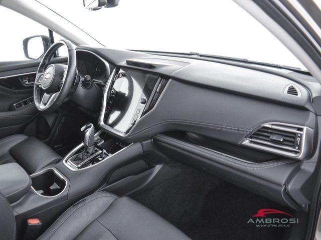 SUBARU OUTBACK 2.5i 4dventure lineartronic