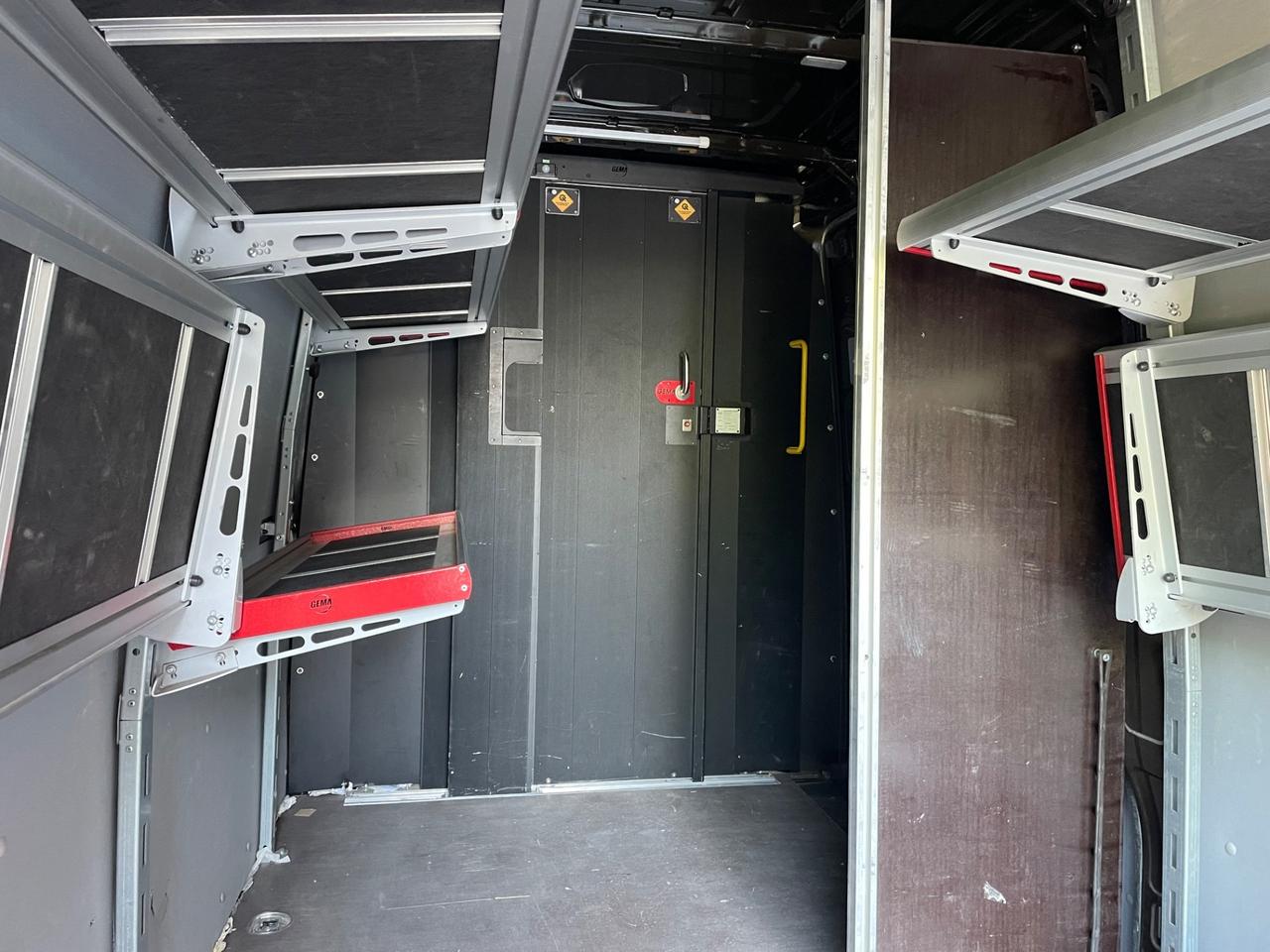 VW Crafter 30 2.0 TDI 140CV PM-TA Furg. All. Corrieri con porta