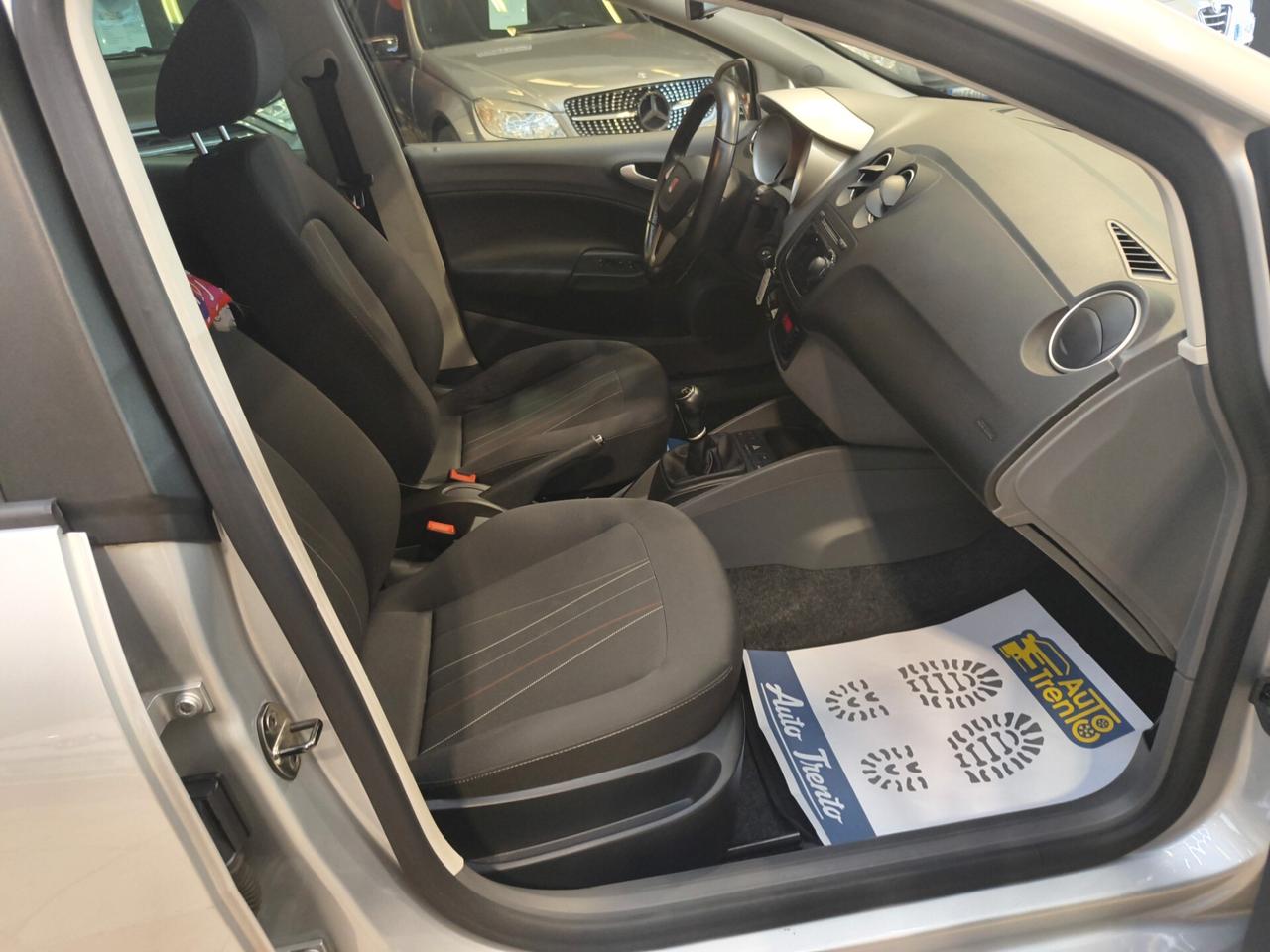 Seat Ibiza 1.2 5p. Style solo 99.000 km