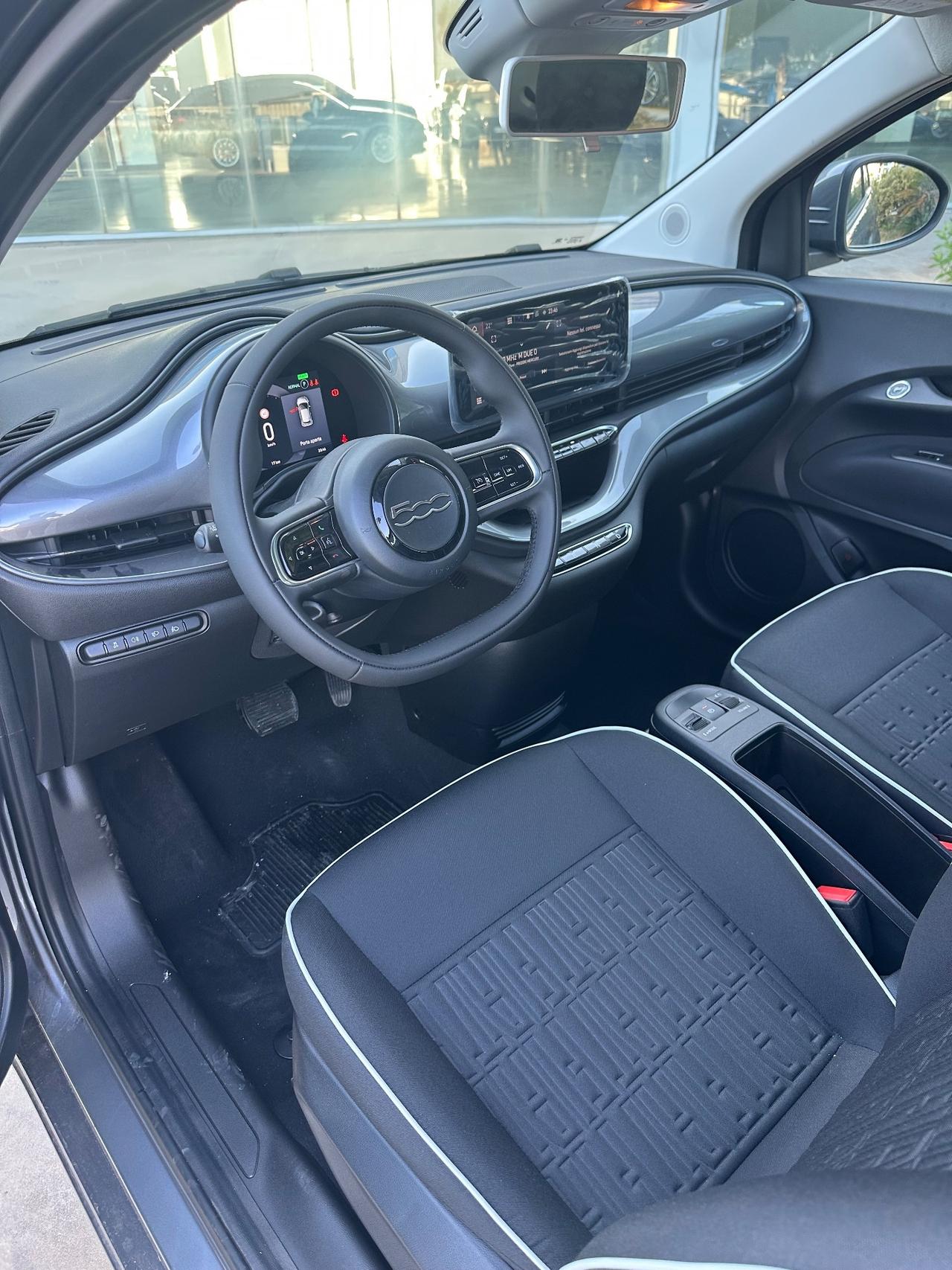 Fiat 500e Cabrio offerta T-Stock prezzo imperdibile