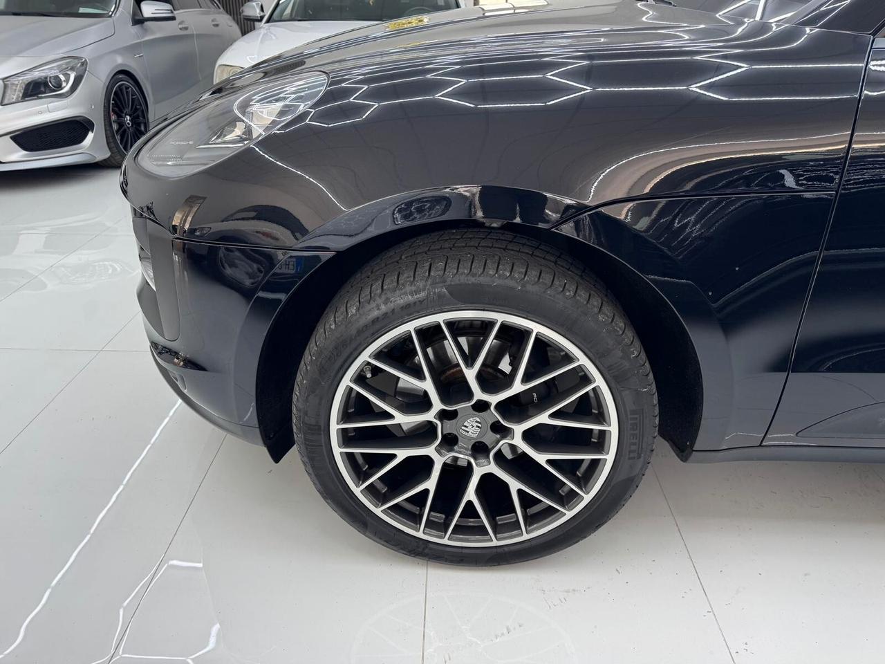 Porsche Macan 2.0 245cv - BENZINA