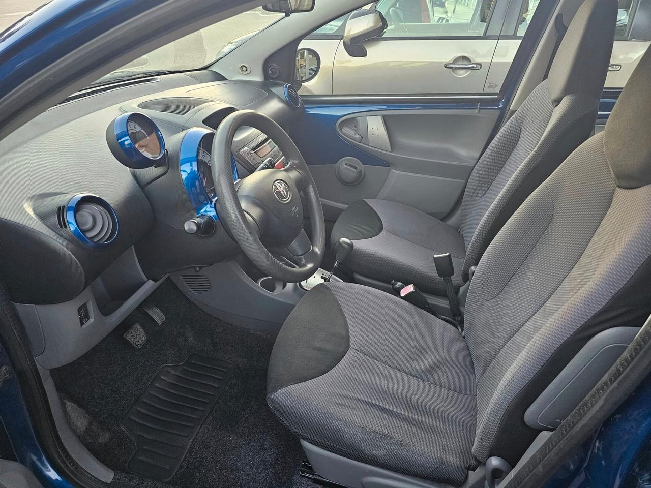 TOYOTA AYGO 1.0 60CV SOL AUTOMATIK