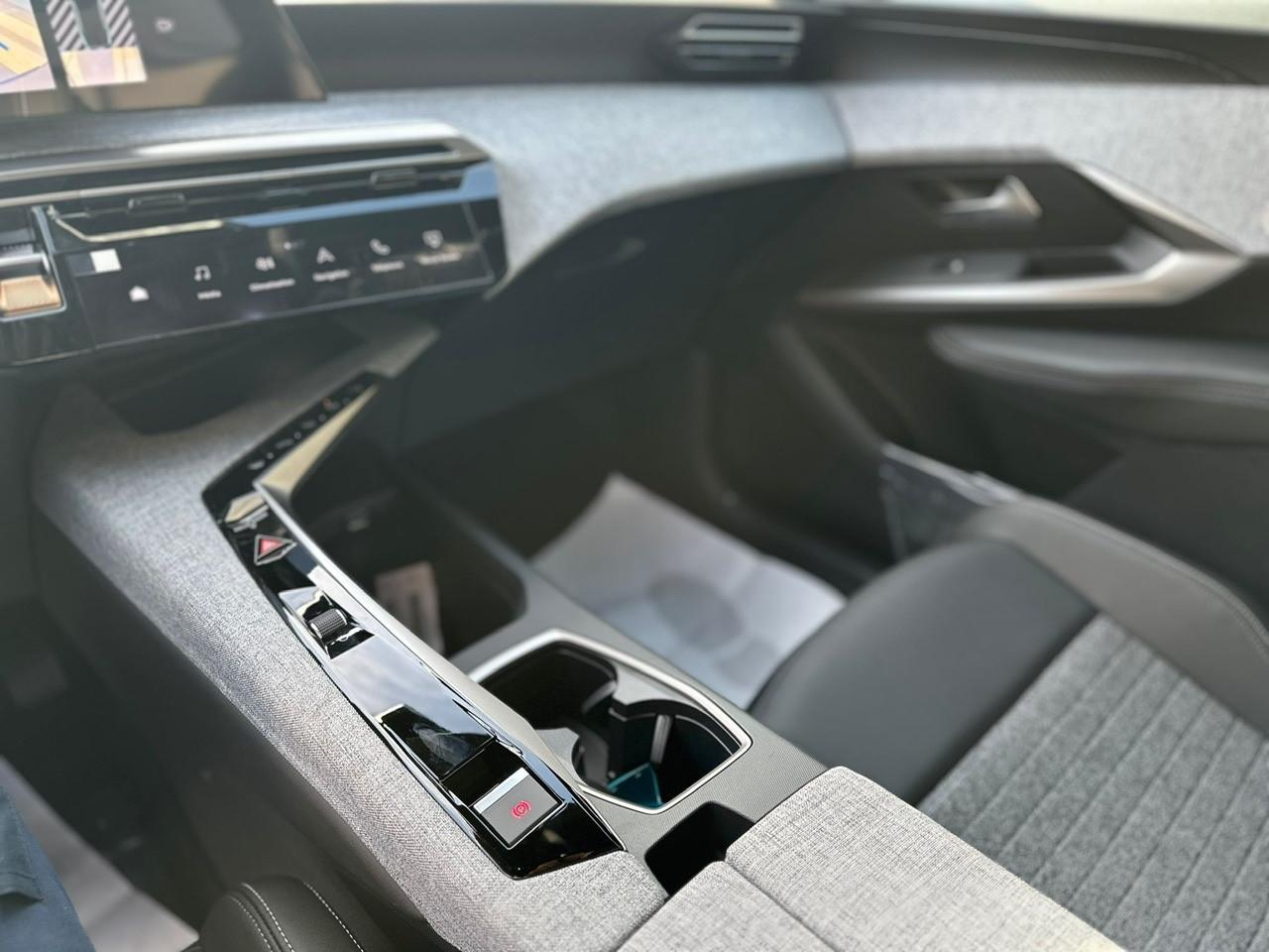 Peugeot 3008 Hybrid 145 e-DCS6 Allure