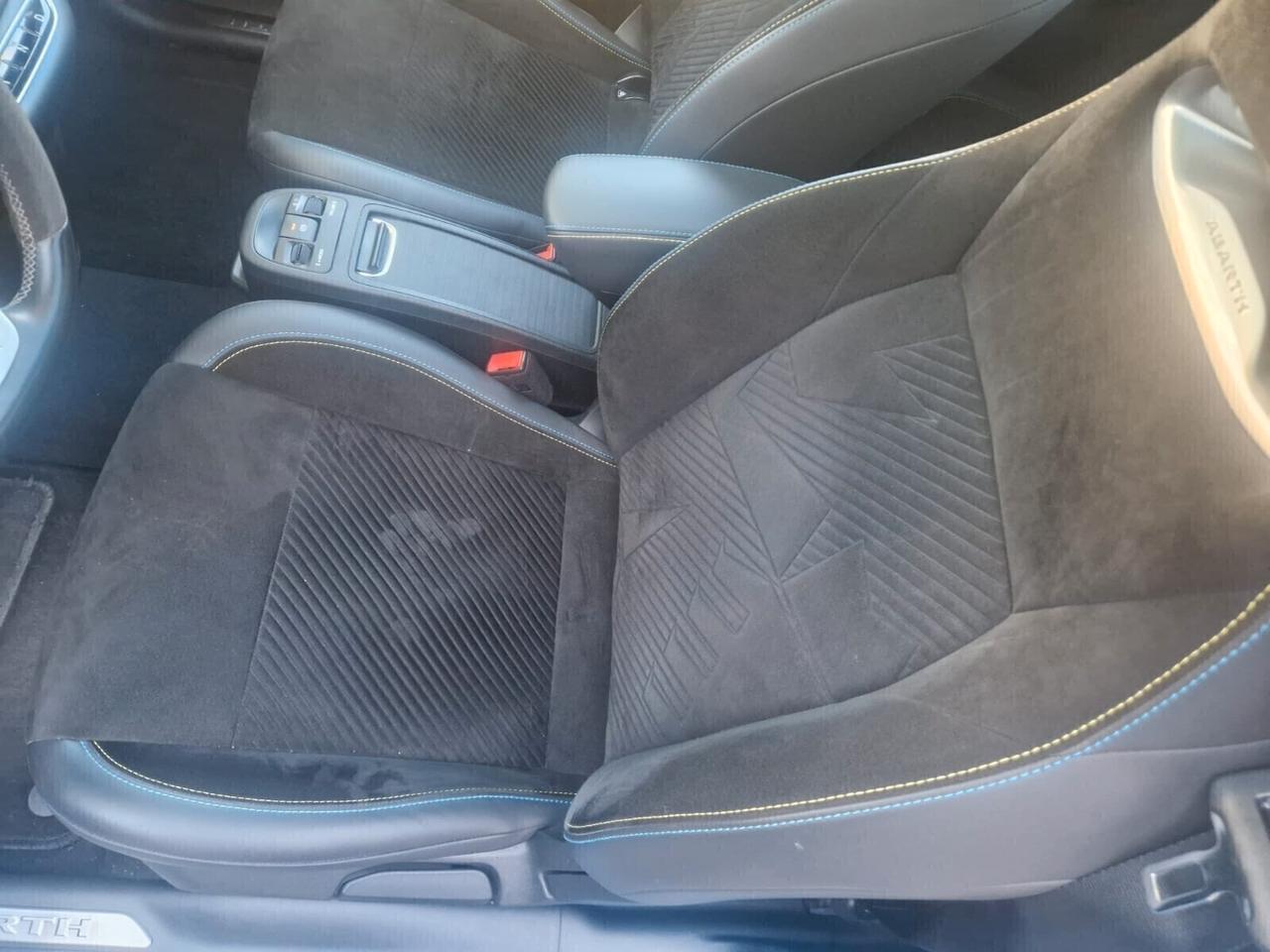 Abarth 500e Scorpionissima