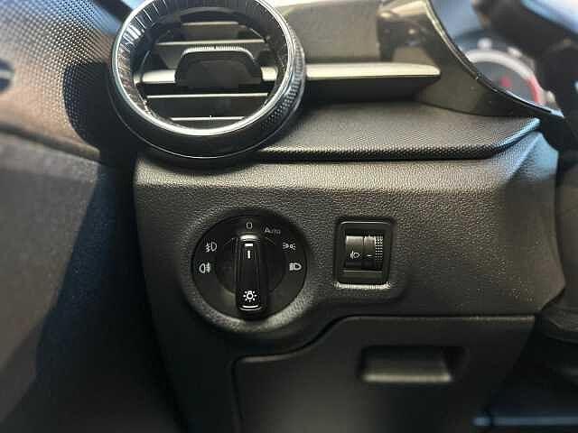 SKODA Fabia 1.0 MPI 80 CV Ambition NEOPATENTATI