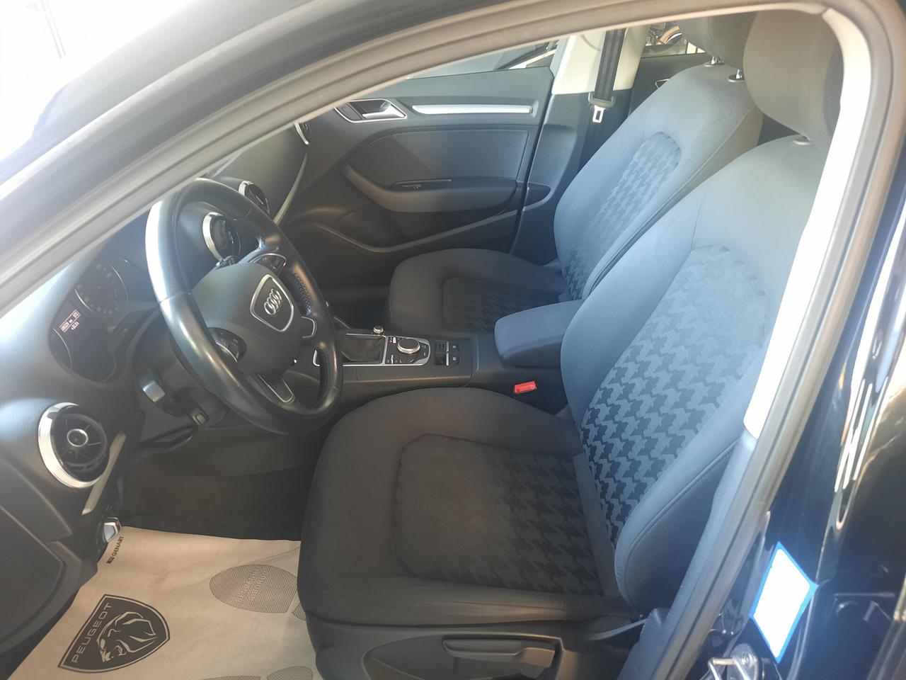 Audi A3 SPB 1.6 TDI clean diesel Attraction