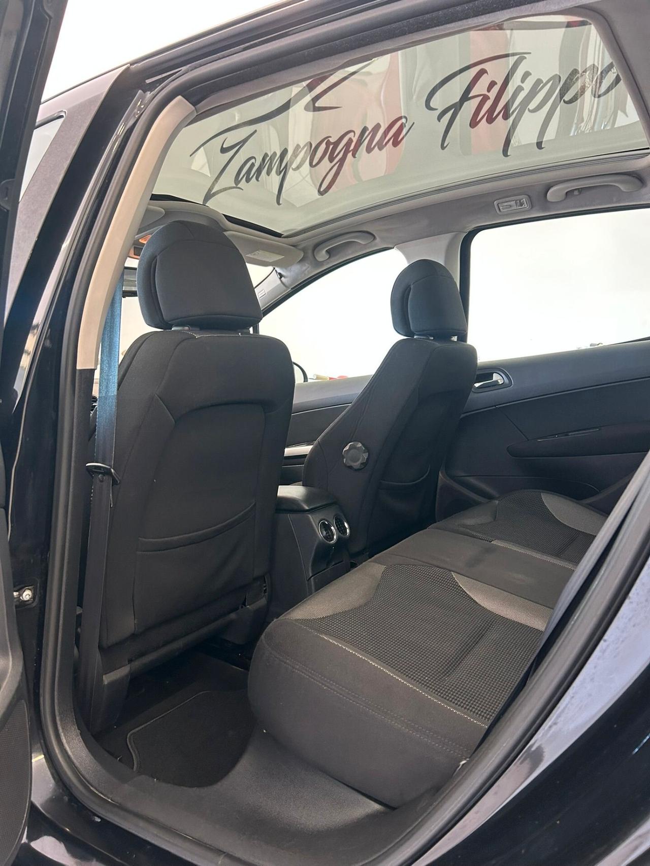 Peugeot 308 2.0 HDi 5p. Féline TETTO - 2007