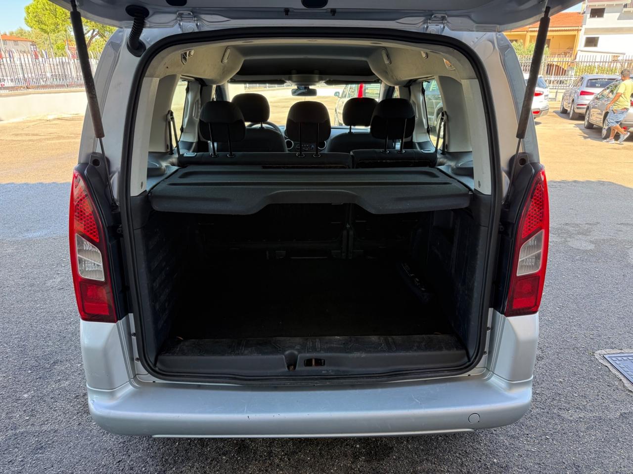 Peugeot Partner Tepee 1.6 e-HDi 92 CV S&S Outdoor