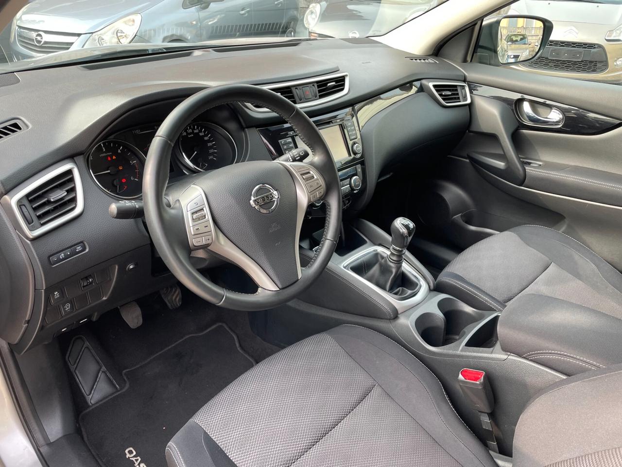 Nissan Qashqai 1.5 dCi DPF Tekna NAVI RETROCAMERA