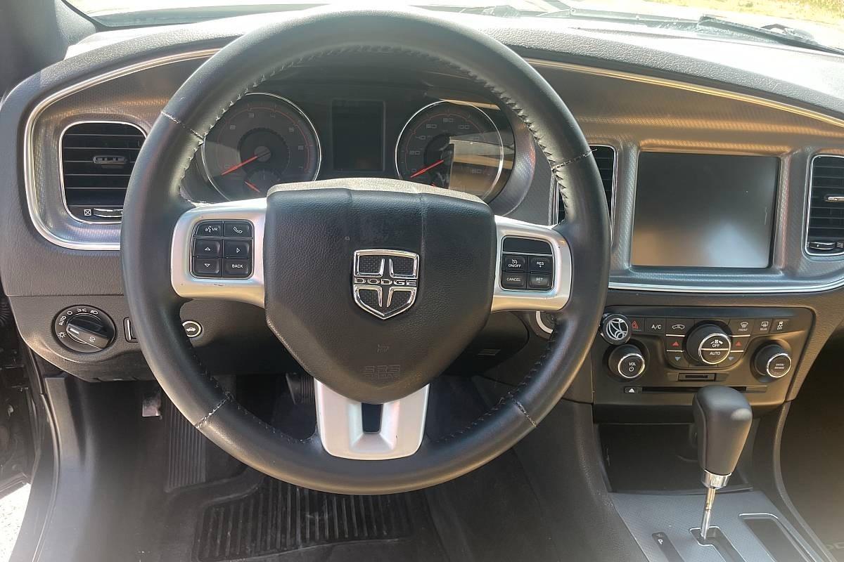Dodge Charger HEMI 5.7 V8