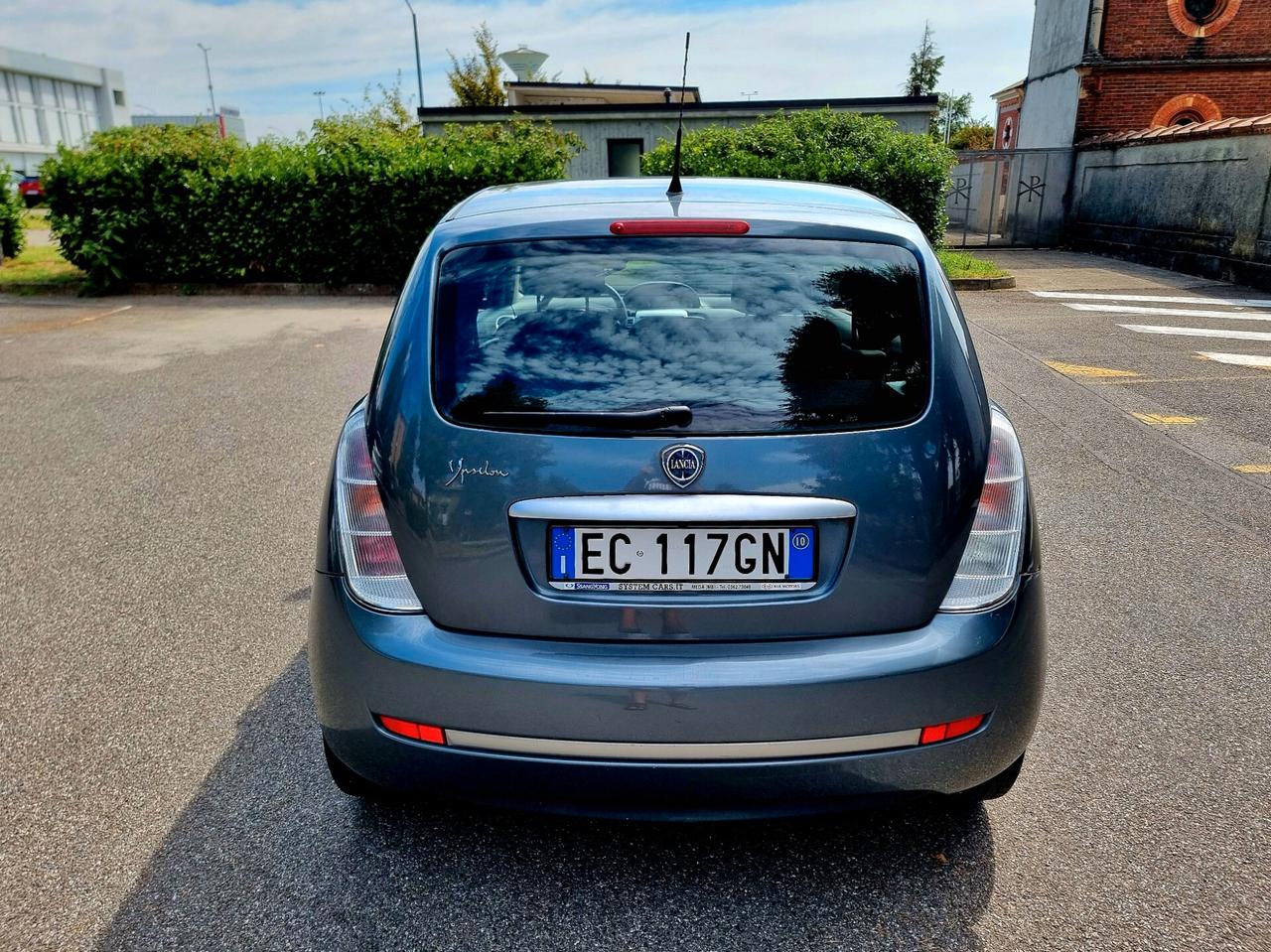 Lancia Ypsilon 1.4 Gpl ADATTA A NEOPATENTATI