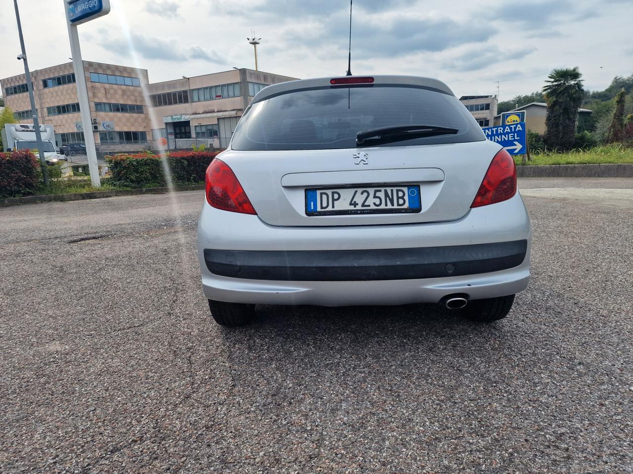 Peugeot 207 1.4 8V 75CV 5p. X Line
