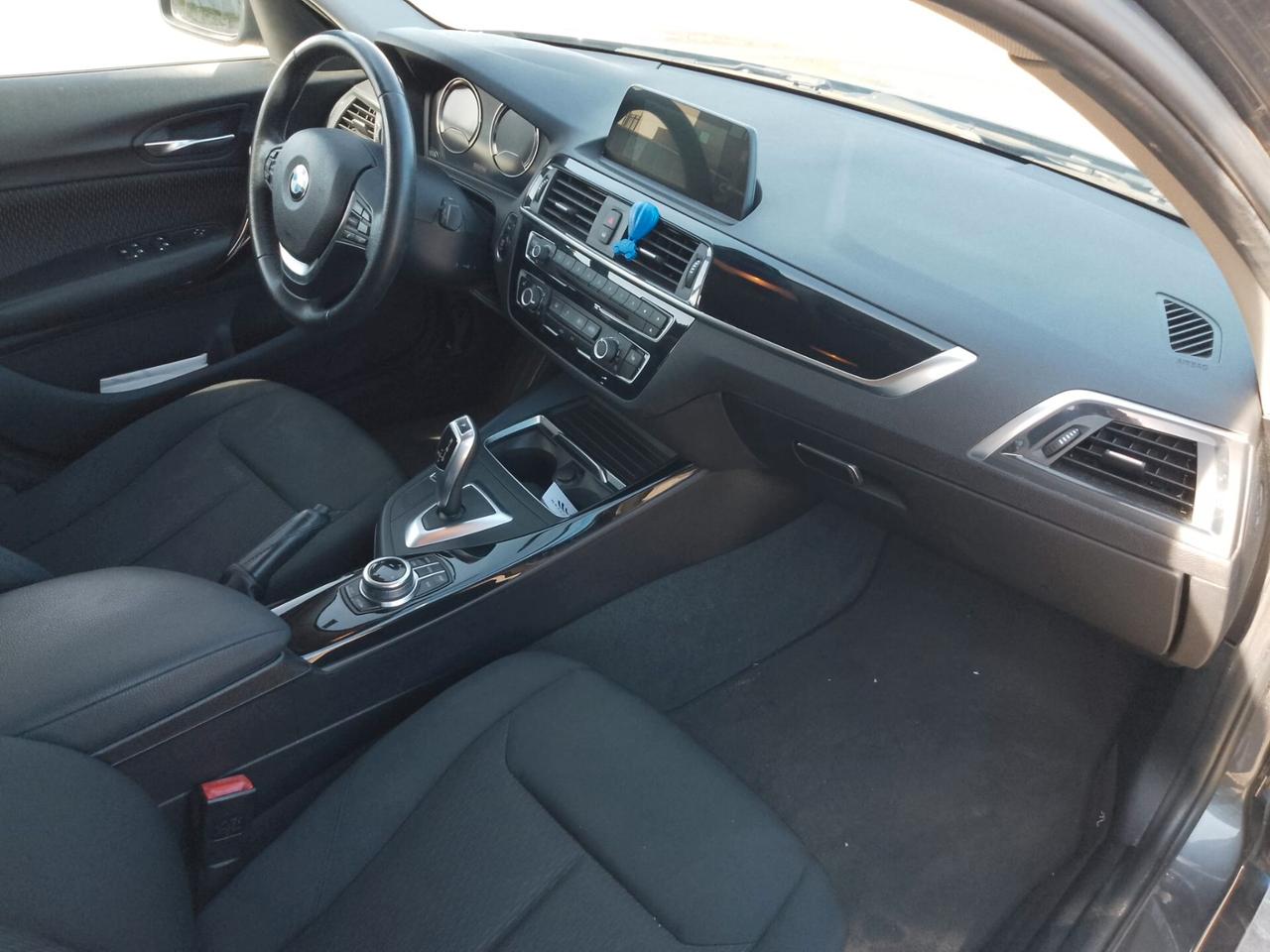 Bmw 118 118d 5p. Advantage