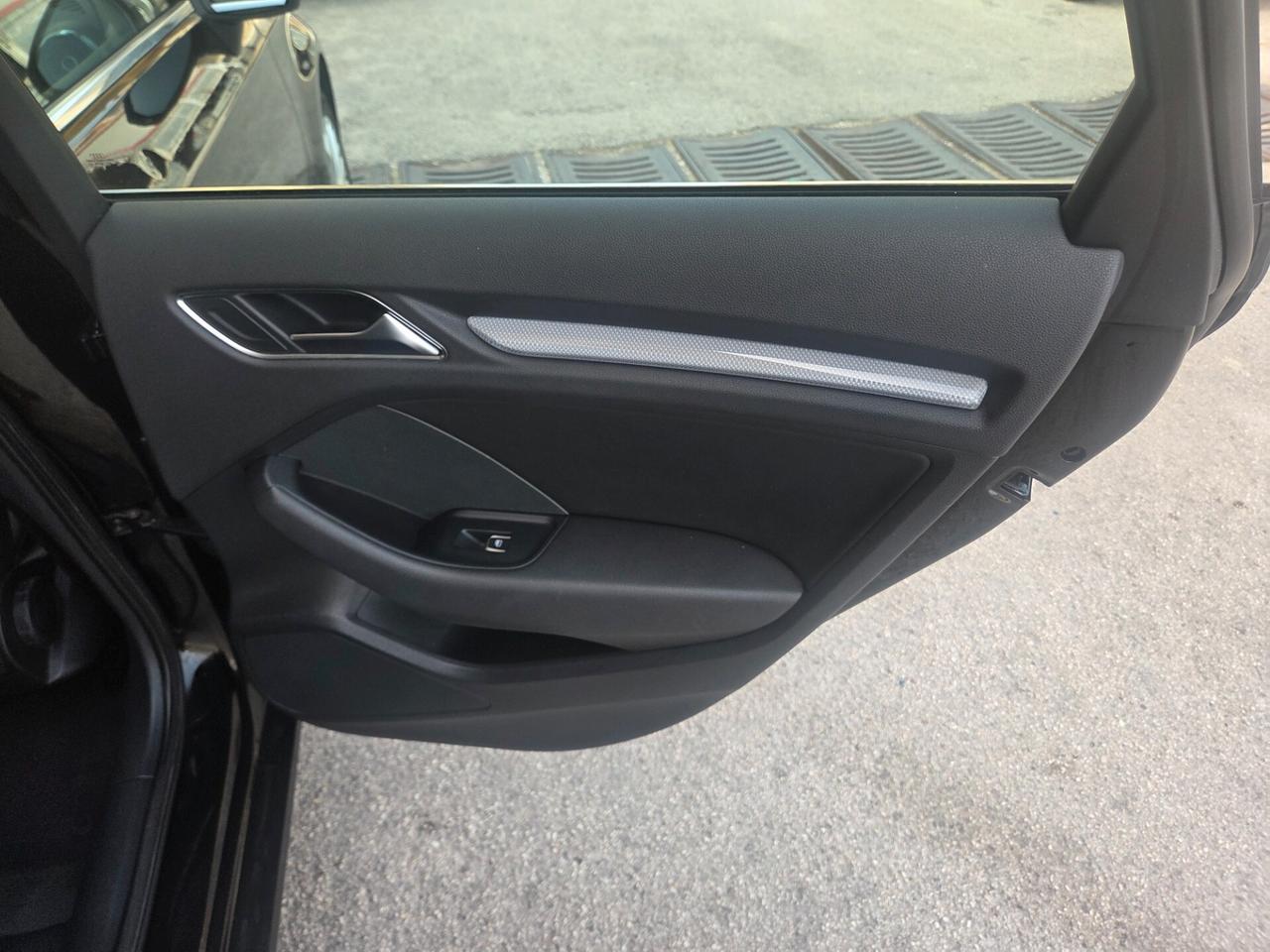 AUDI A3 ANNO 2016 PELLE SENS 1.6 TDI 110 CV KM CERTIFIC