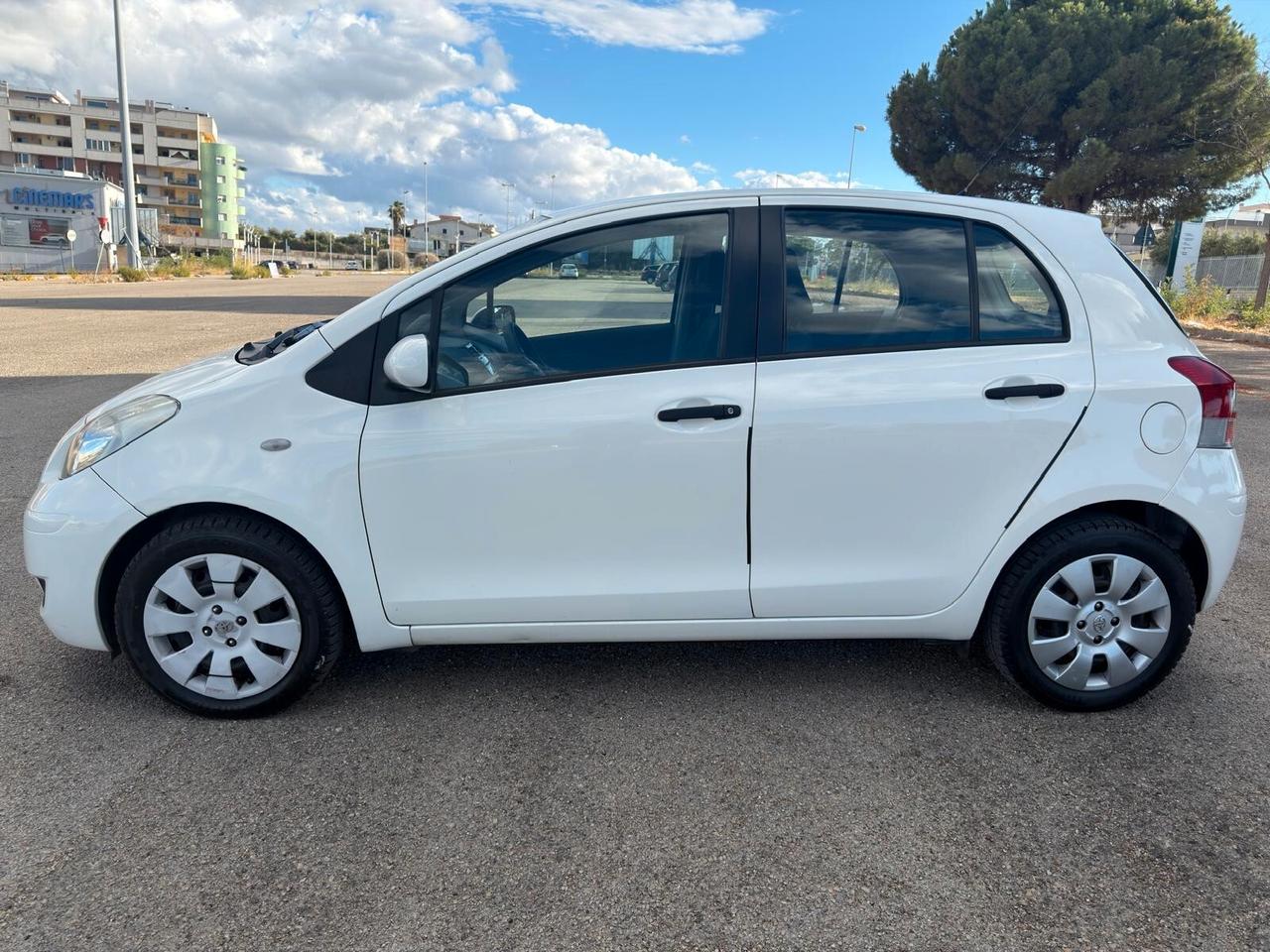 Toyota Yaris 1.4 D-4D DPF 5 porte