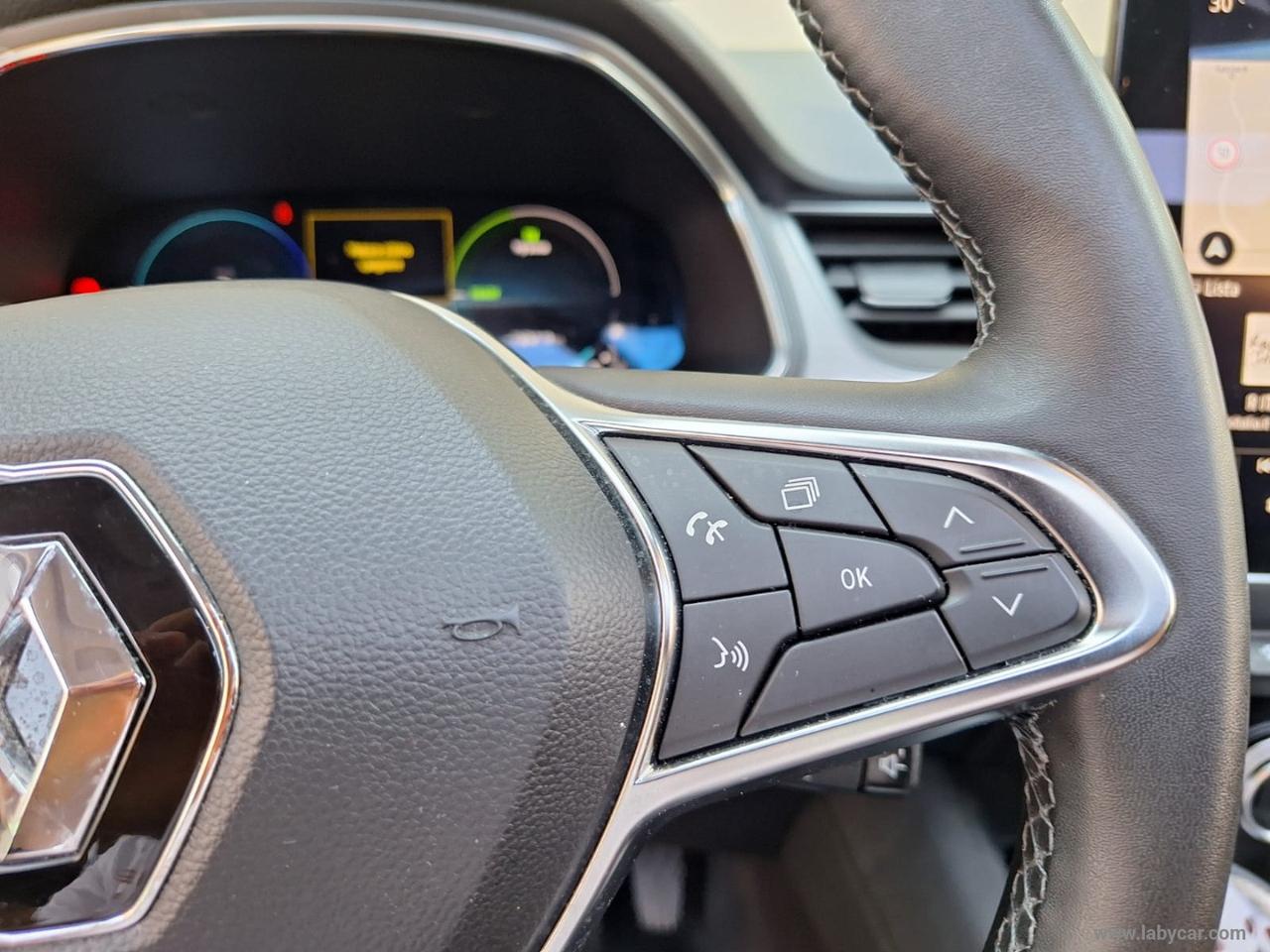 RENAULT Captur INTENSE Plug-in Hybrid E-Tech TETTO 160 CV