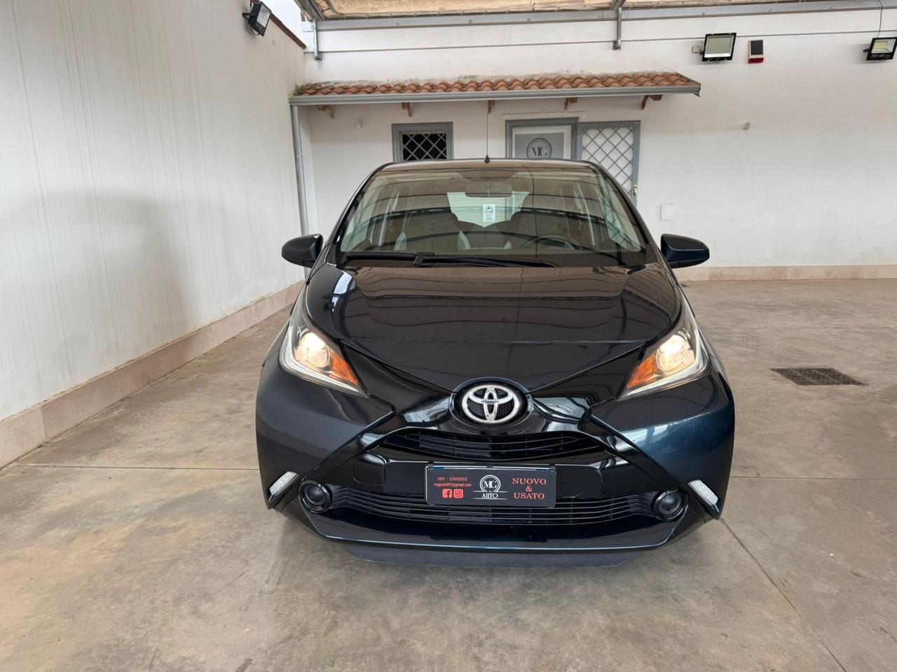 Toyota Aygo 1.0 VVT-i 69 CV 5 porte x-cool TSS