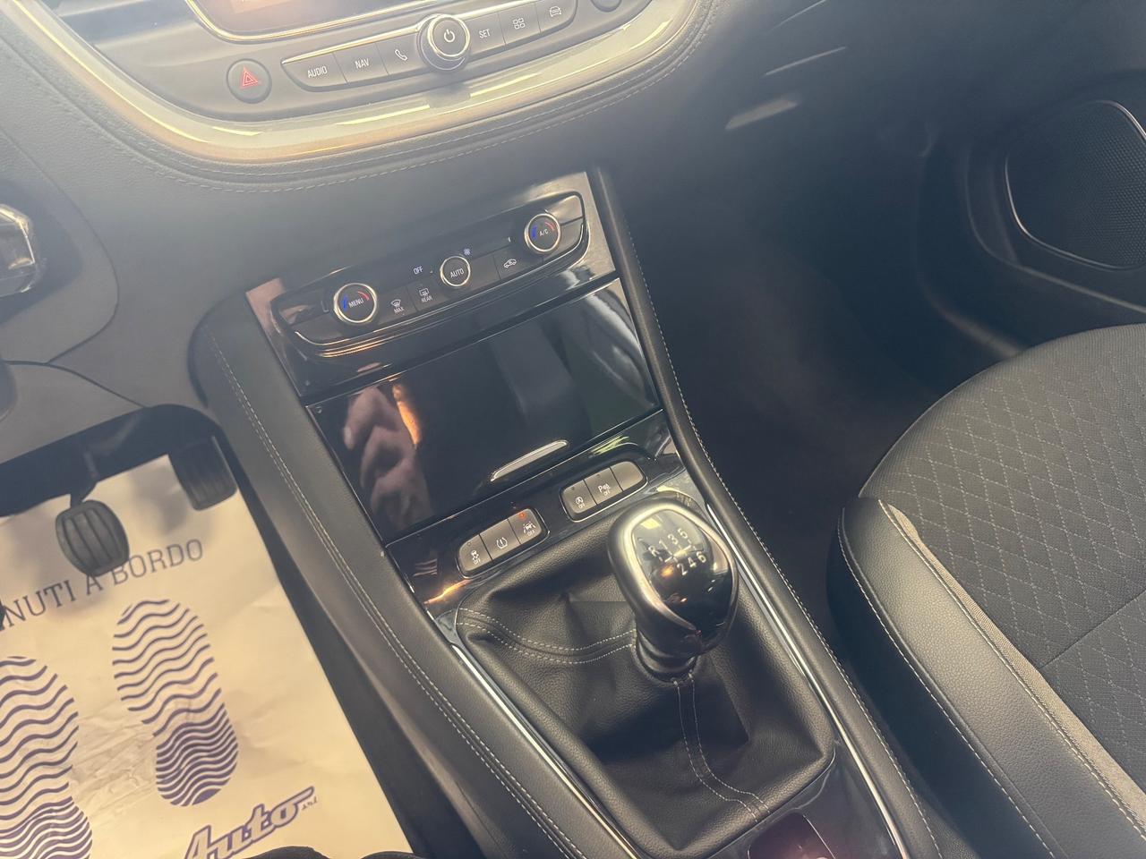 Opel Grandland X 1.5 diesel Ecotec Start&Stop aut. Business Ed.