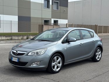 Opel Astra 1.6 115CV 5 porte Cosmo UNI PRO, GARANZIA