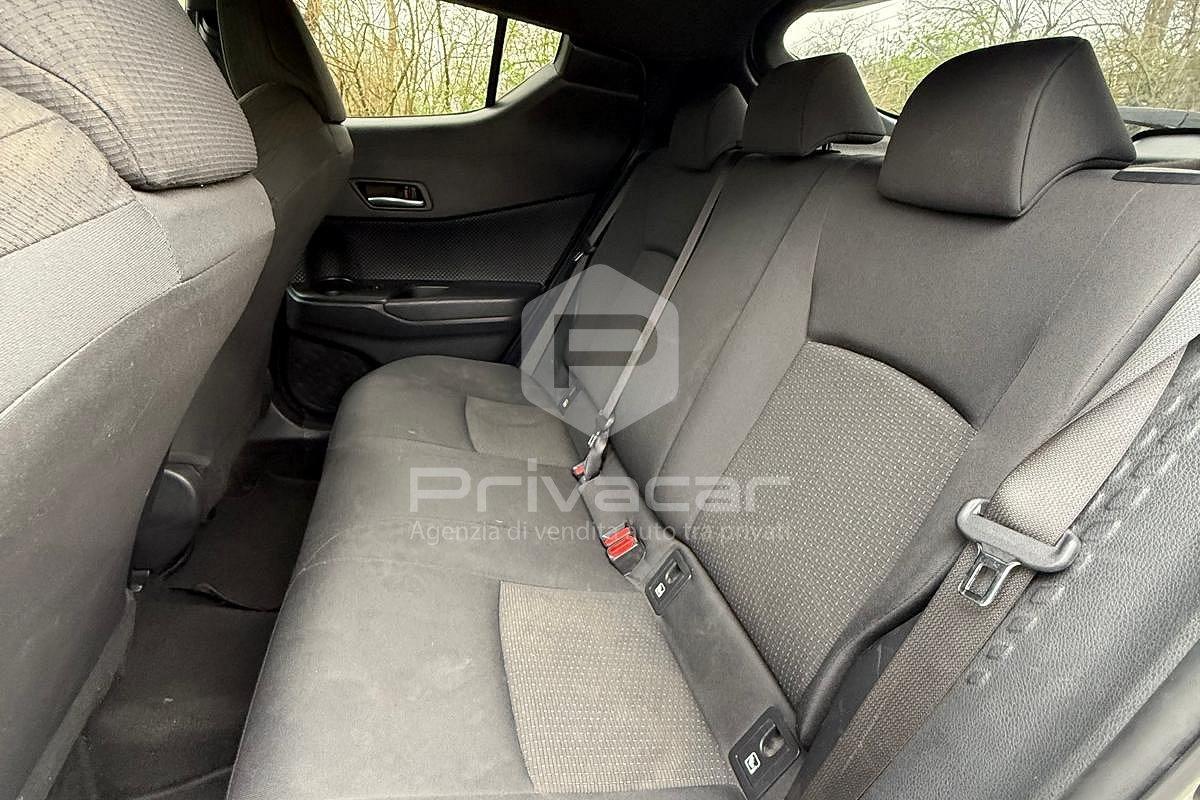 TOYOTA C-HR 1.8 Hybrid E-CVT Trend