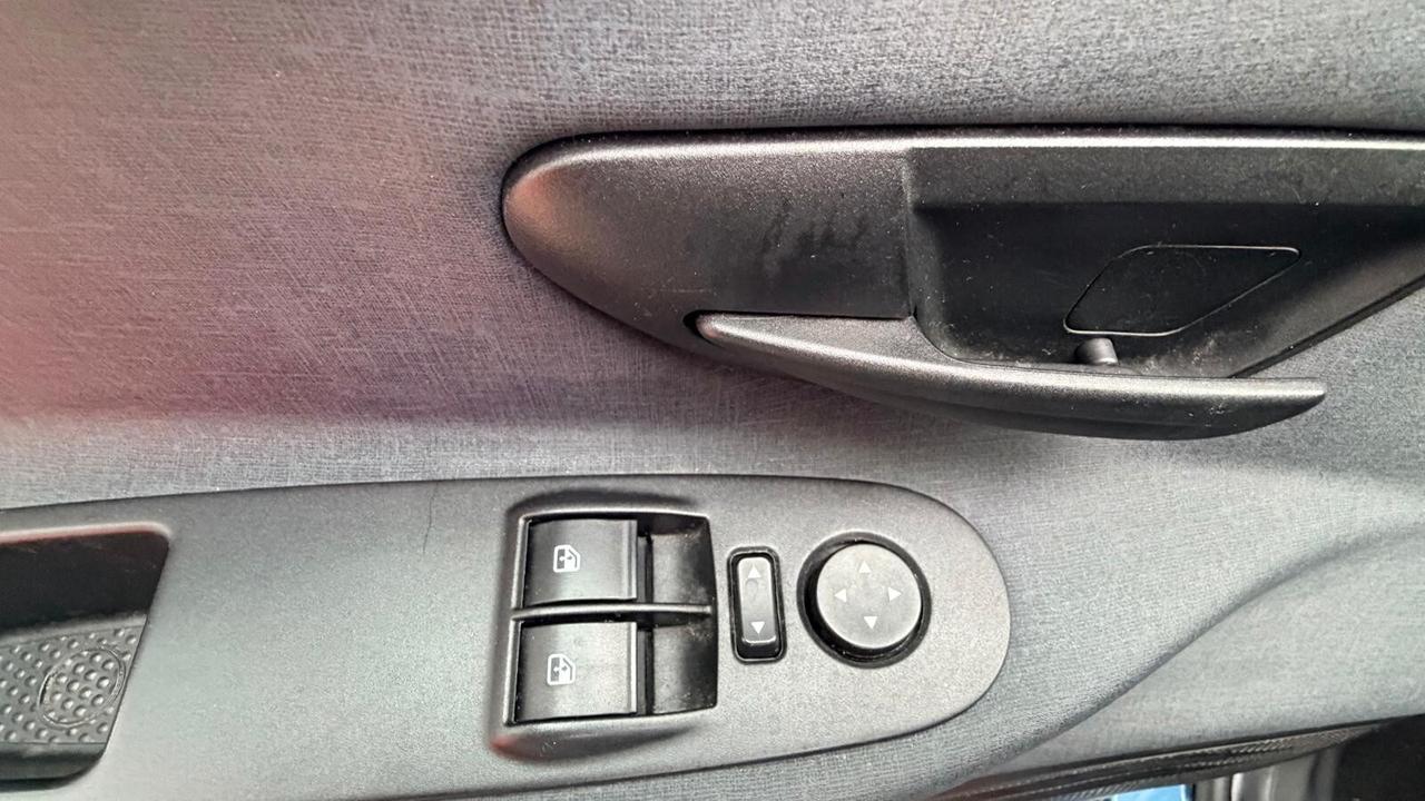 Lancia Ypsilon 1.0 FireFly 5 porte S&S Hybrid Ecochic A. Ferretti