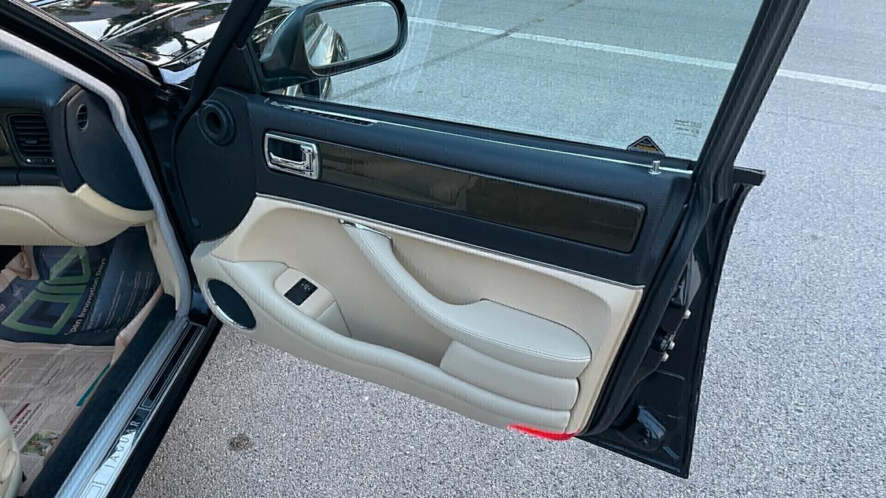 Jaguar XJR 4.0 325 cv con tetto apribile 1996 full
