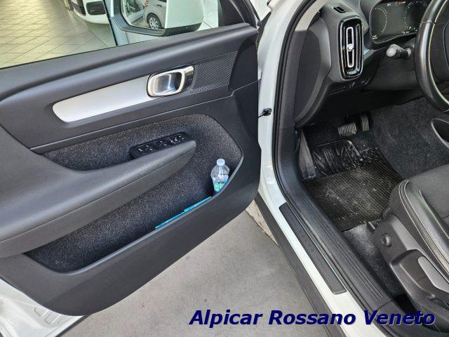 VOLVO XC40 D3 AWD Geartronic Momentum