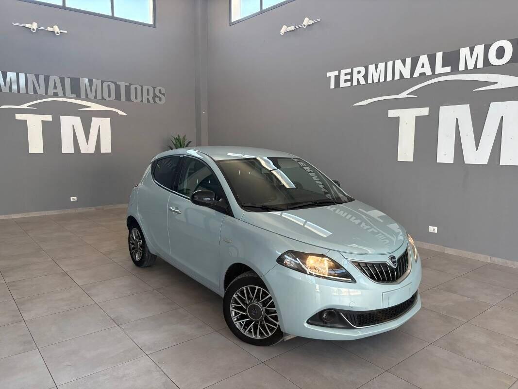 Lancia Ypsilon 1.0 FireFly 5 porte S&S Hybrid Gold