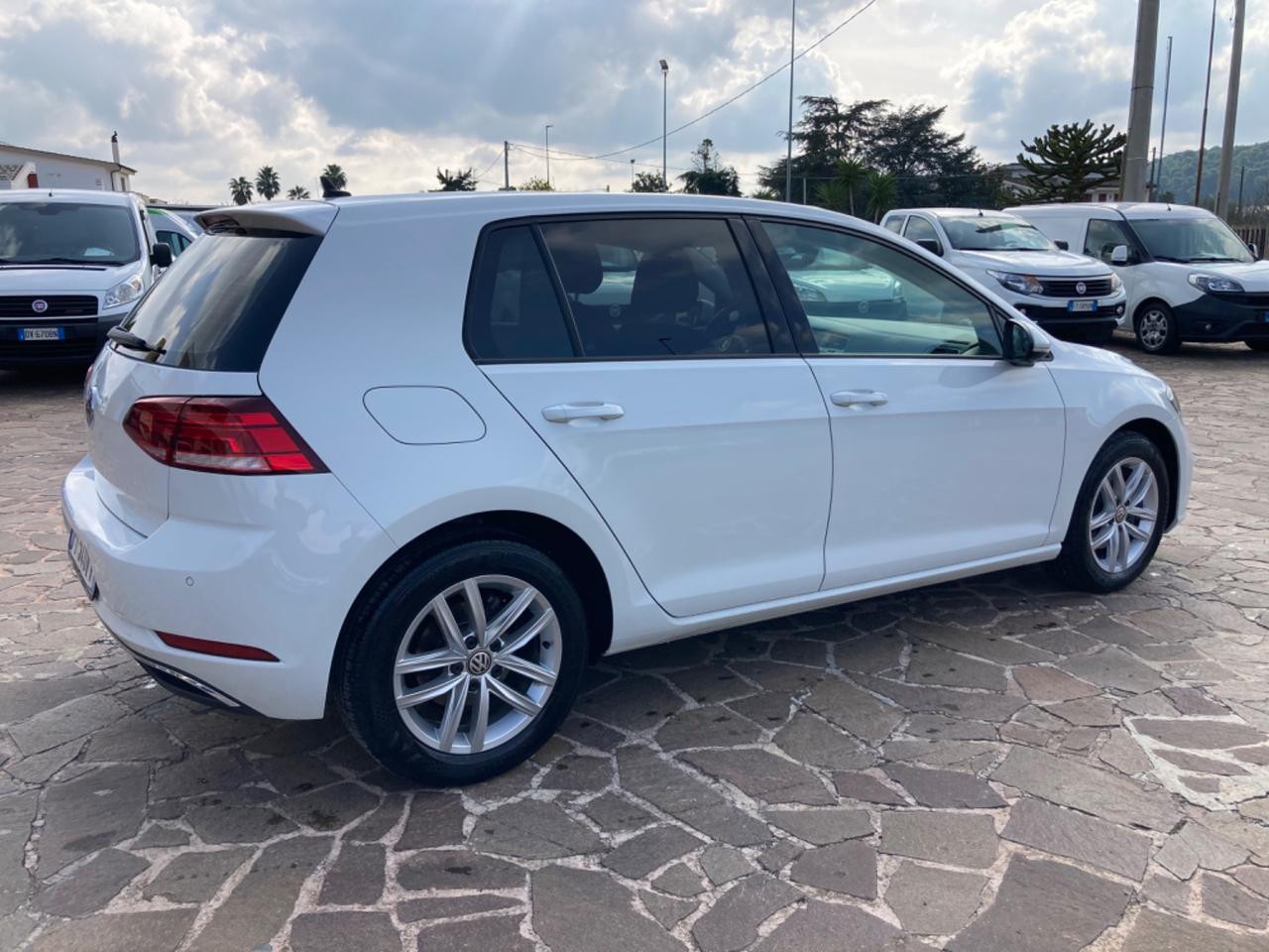 Volkswagen Golf 1.6 TDI 115CV DSG - 2019