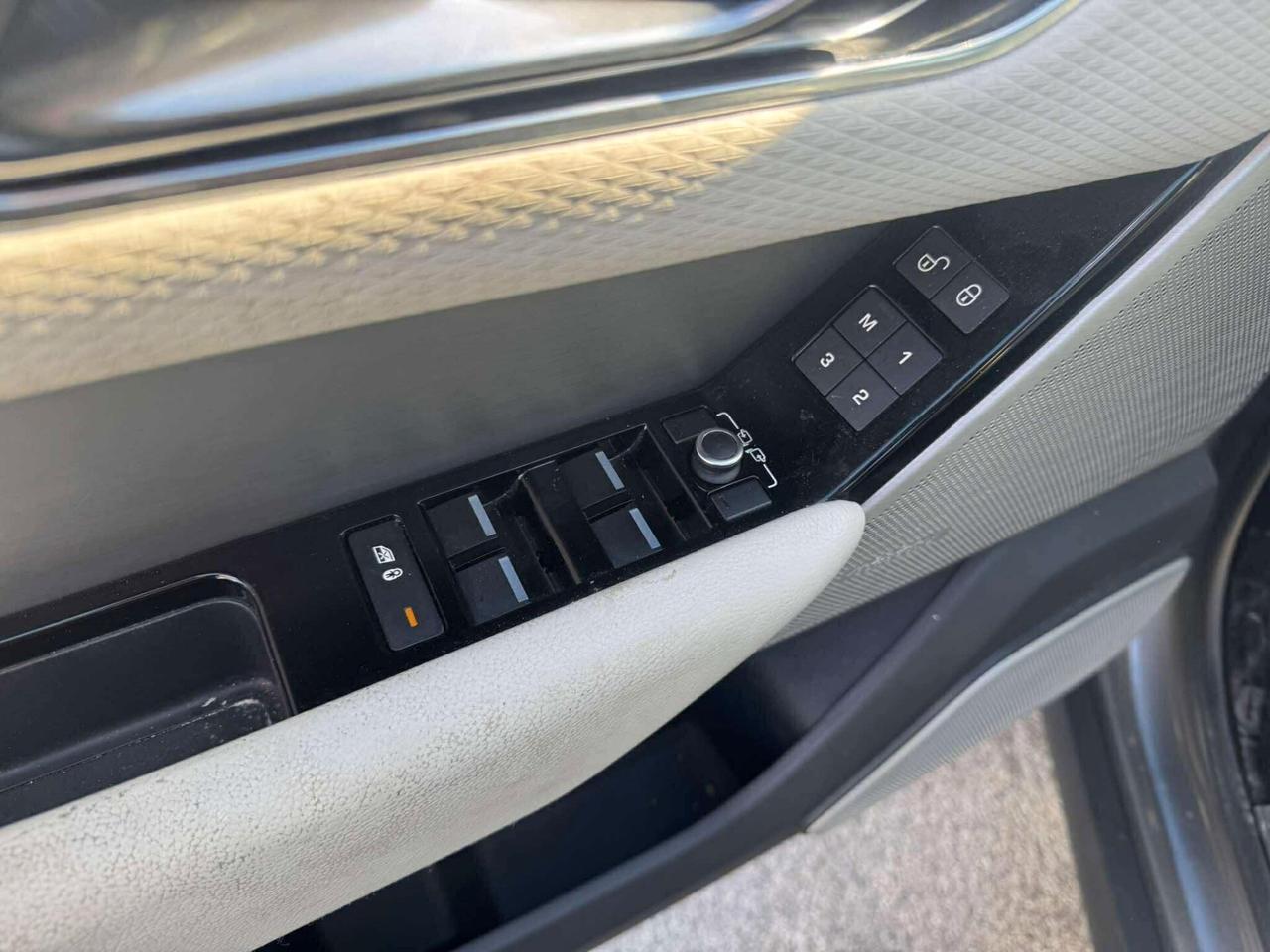 Land RR Velar 2.0 TD4 180 CV R-Dynamic SE-2018