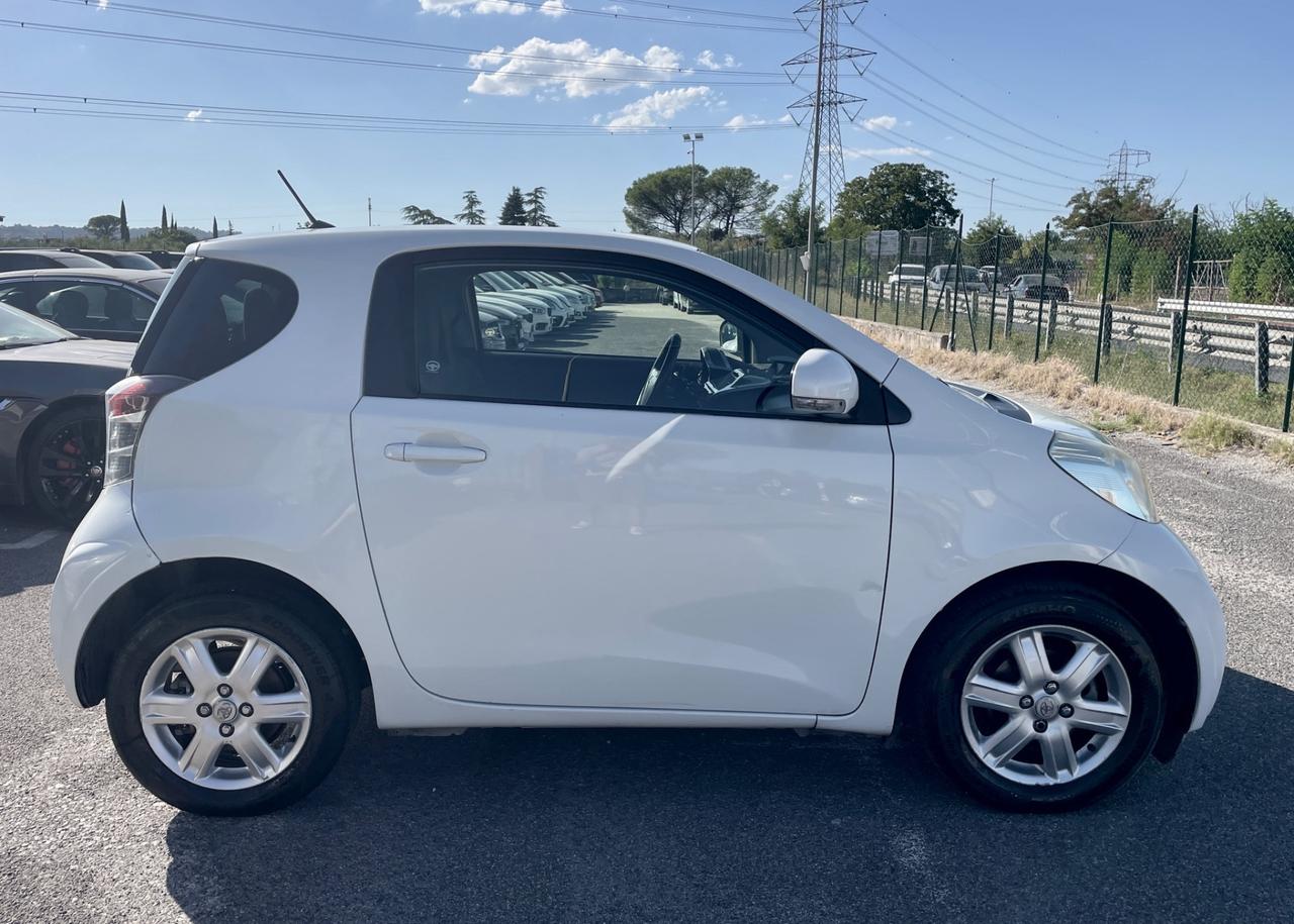 Toyota iQ 1.0