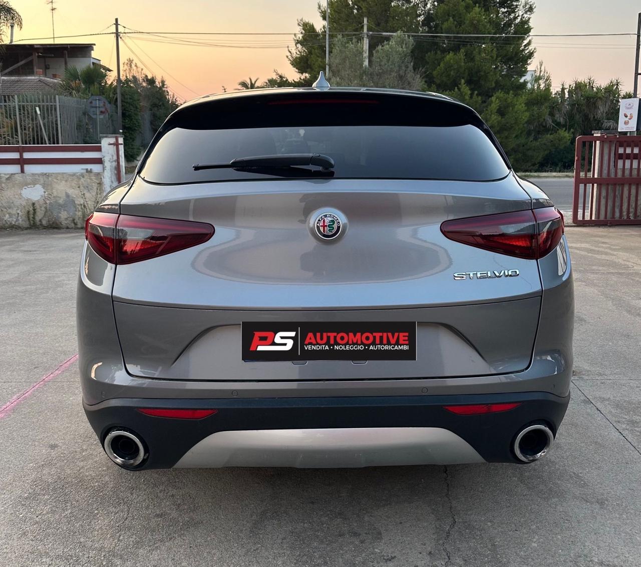 Alfa Romeo Stelvio 2.2 Turbodiesel 160 CV AT8 RWD Sport-Tech