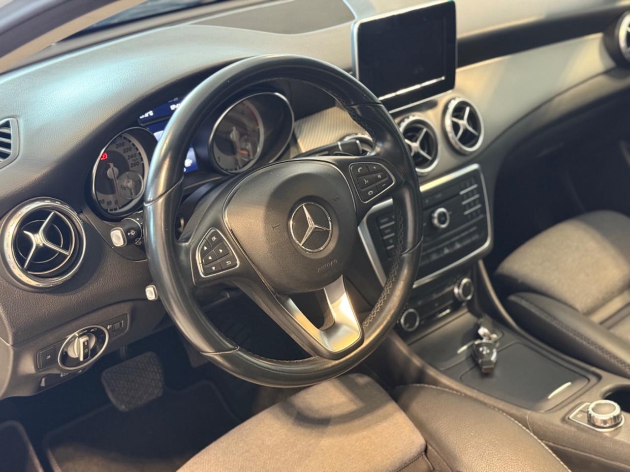 Mercedes-benz GLA 180 d Automatic Sport