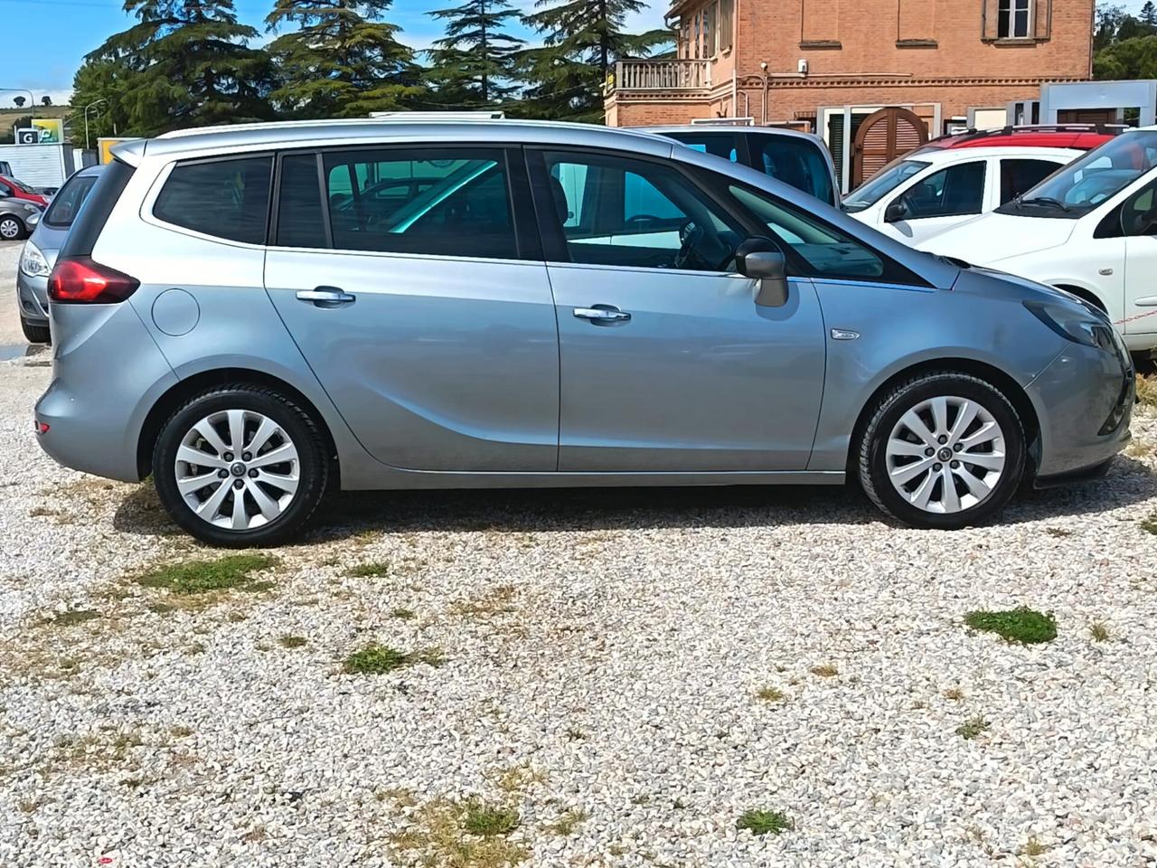 Opel Zafira Tourer 2.0 CDTi 130CV Cosmo 7 POSTI BXENON OCCASIONE