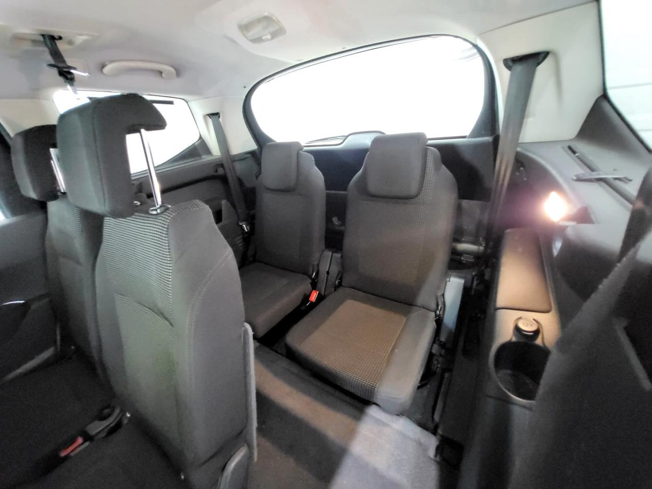 Peugeot 5008 1.6 HDi 112CV Business