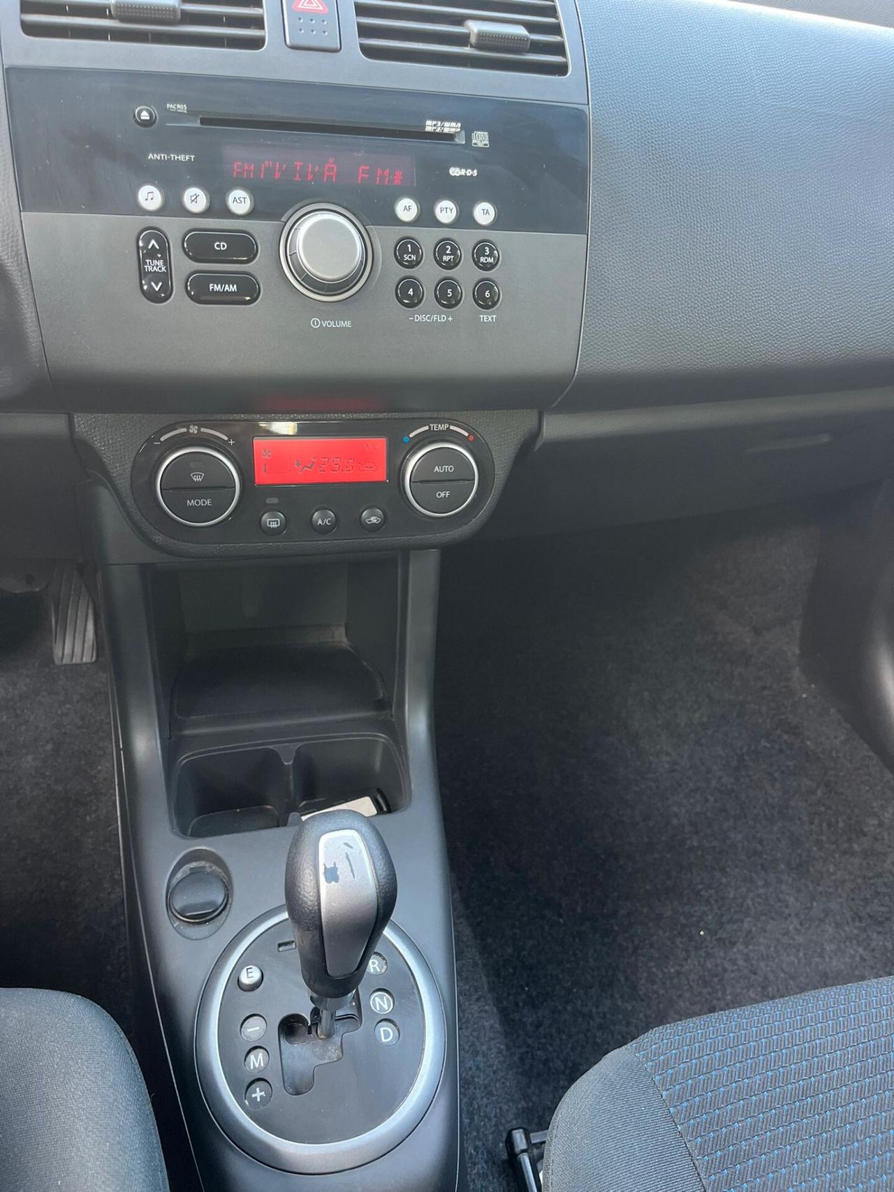 Suzuki Swift 1.3 5p. CAMBIO AUTOMATICO