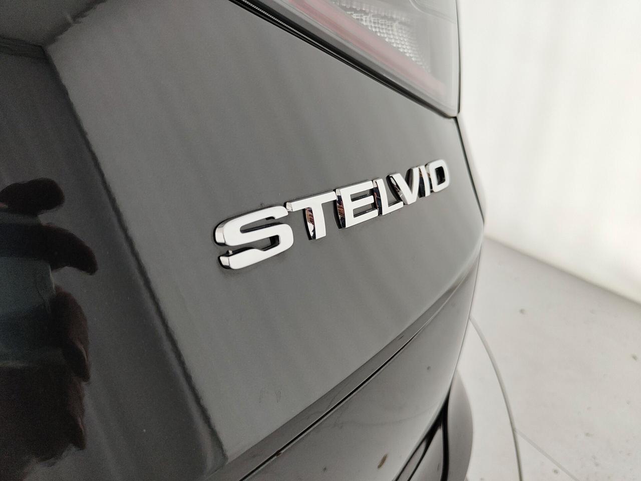 Alfa Romeo Stelvio 2.2 Turbodiesel 210 CV AT8 Q4 Sprint
