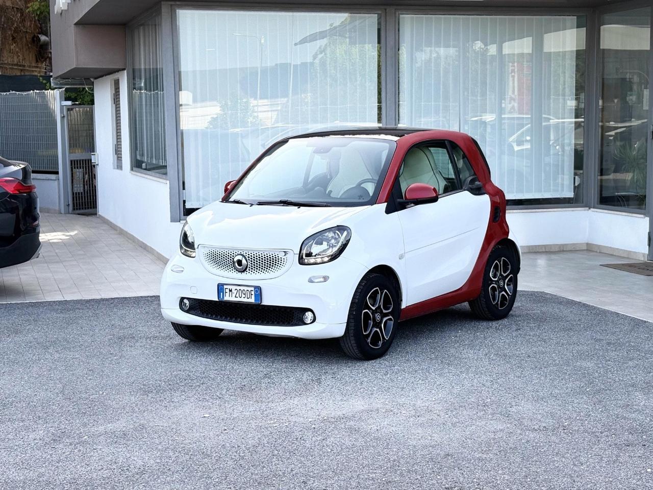 Smart fortwo coupe 1.0 Benzina 71CV E6 Neo - 2017
