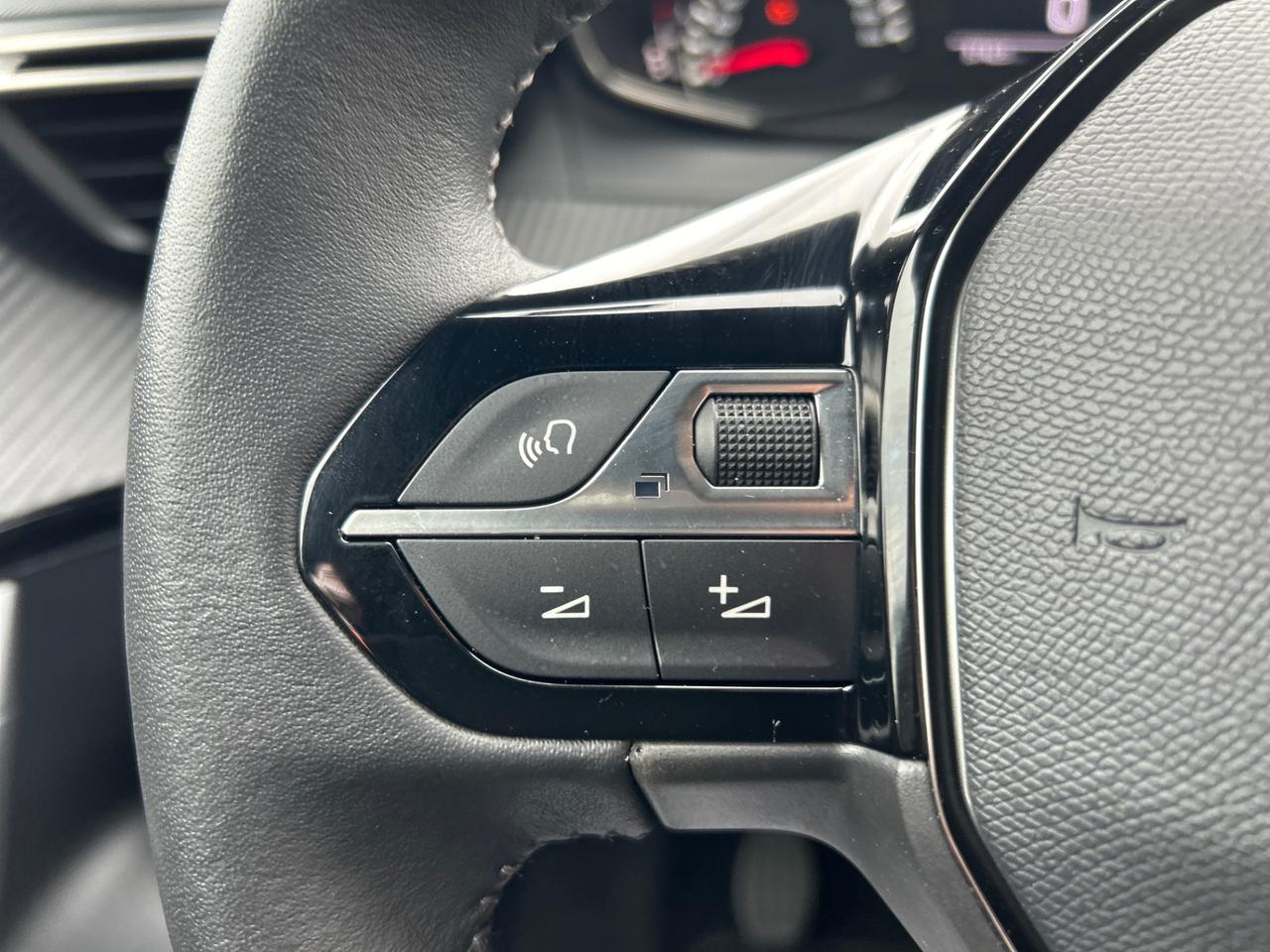 Peugeot 2008 2008 1.2 puretech Active Pack s&s 130cv