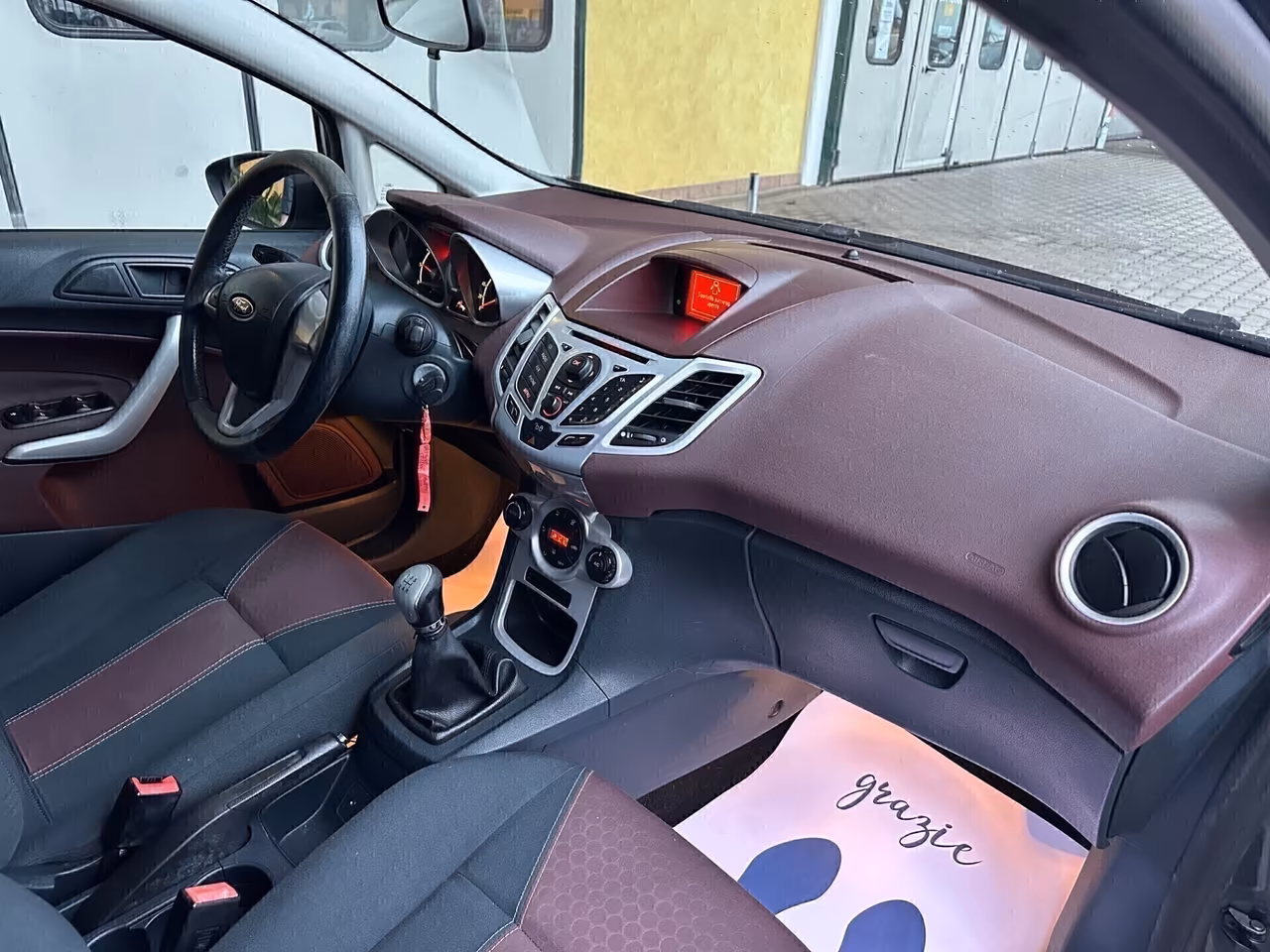 Ford Fiesta 1.2 82 CV 5 porte Titanium Neopatentat