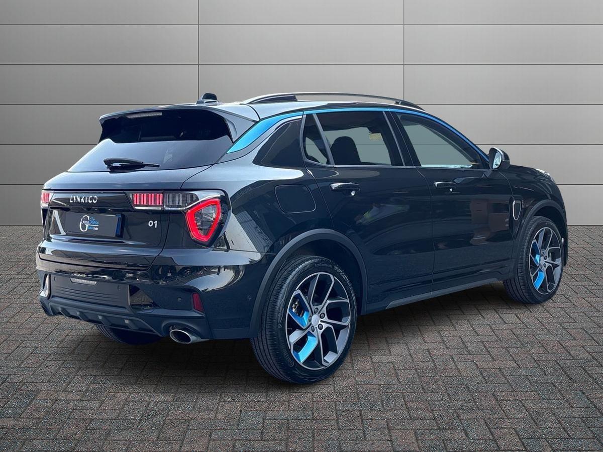 LYNK&CO 01 1.5 td phev auto