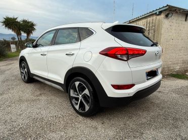 Hyundai Tucson 1.7 CRDi DCT XPossible