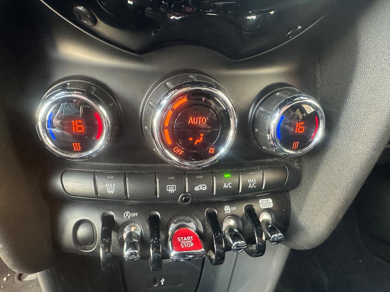 MINI 5 PORTE 1.5 116CV AUTOM/NAVI/PELLE/LED